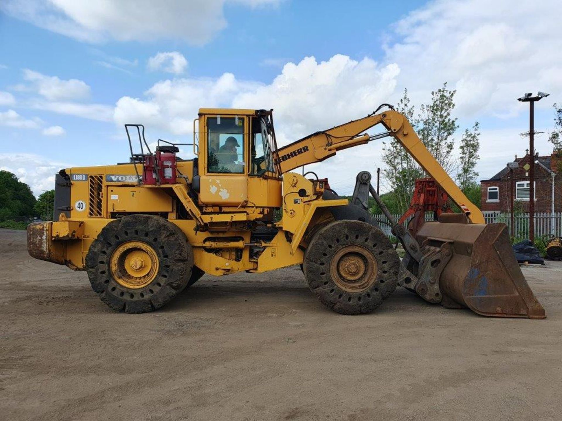 2000, VOLVO L180D Loading Shovel