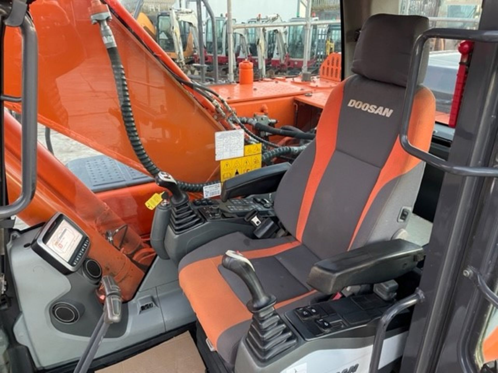 2013 DOOSAN DX225LC-3 EXCAVATOR - Image 2 of 15