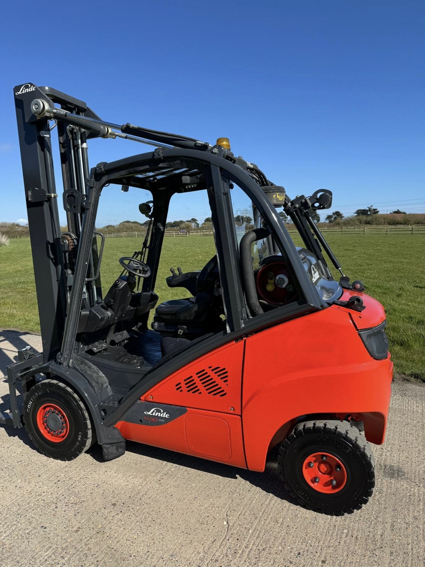 2016, LINDE - H30 Gas Forklift Truck (6.4m Lift) - Image 2 of 6