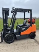 DOOSAN, 3 Tonne Gas Forklift (Container / Triple Mast)