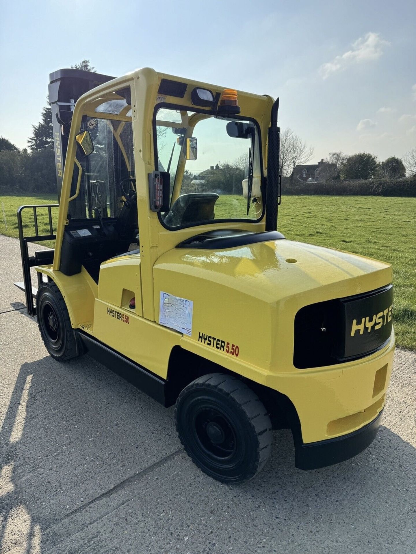 HYSTER, 5.5 Tonne - 600 Load Center Diesel Forklift - Image 4 of 7