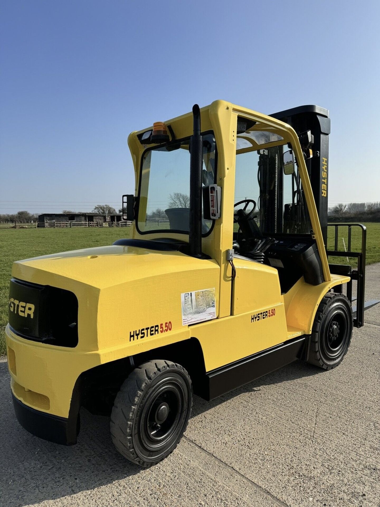 HYSTER, 5.5 Tonne - 600 Load Center Diesel Forklift - Image 6 of 7