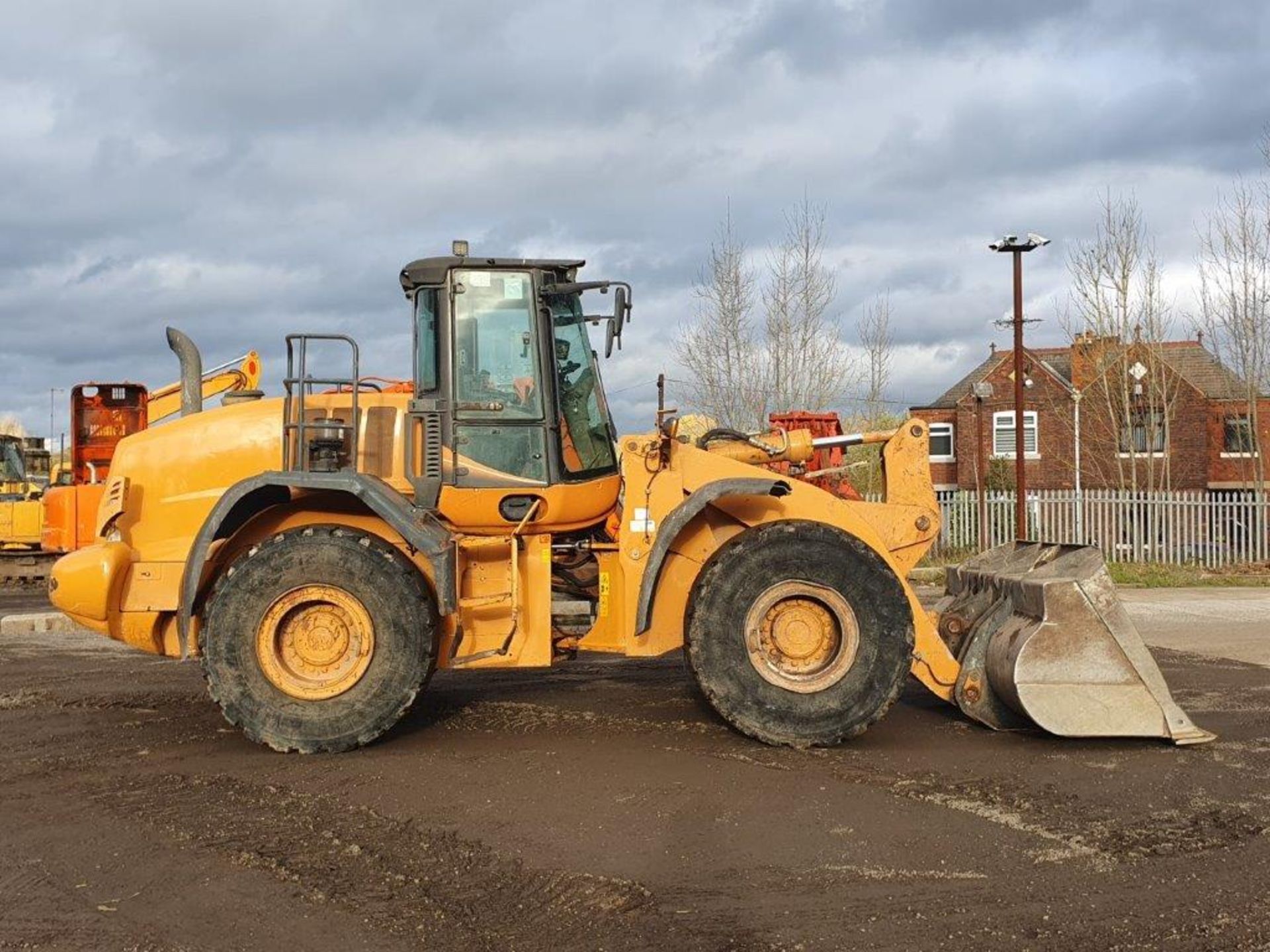 2010, CASE 821E Loading Shovel - Bild 2 aus 2