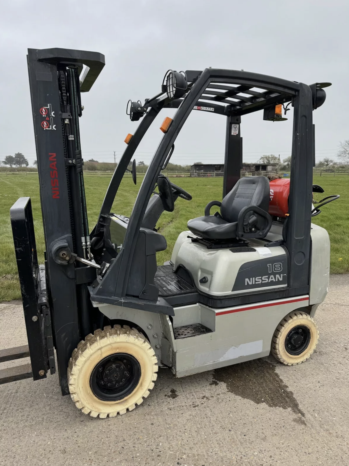 2007, NISSAN - 1.8 Tonne Gas Forklift (Container / Triple Mast) - Image 2 of 5