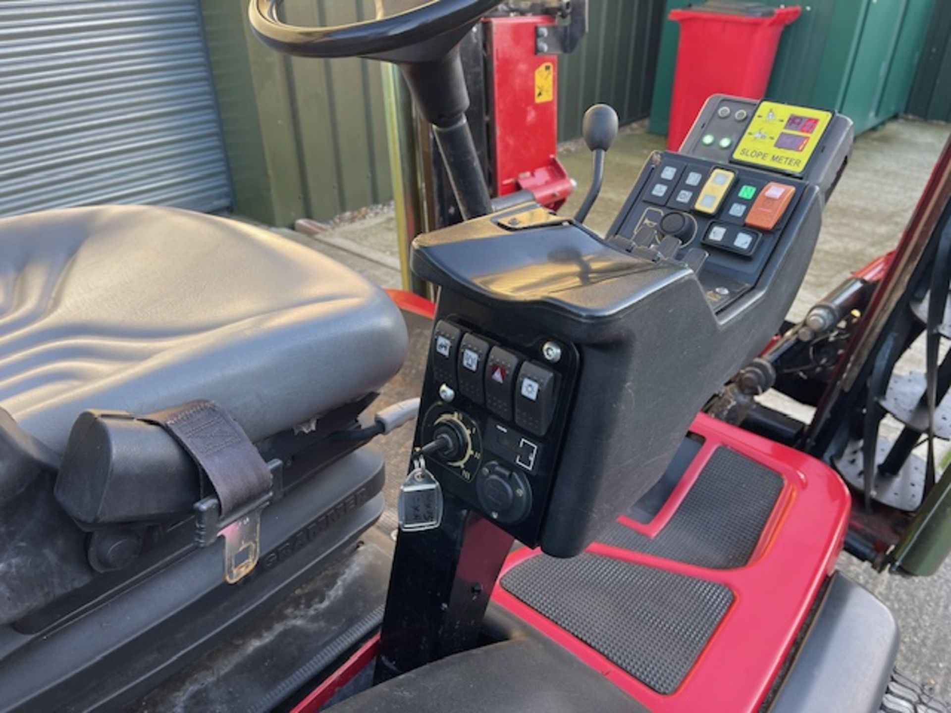 2015, TORO LT3340 TRIPLE TURF MOWER (HAYTER) - Bild 10 aus 12