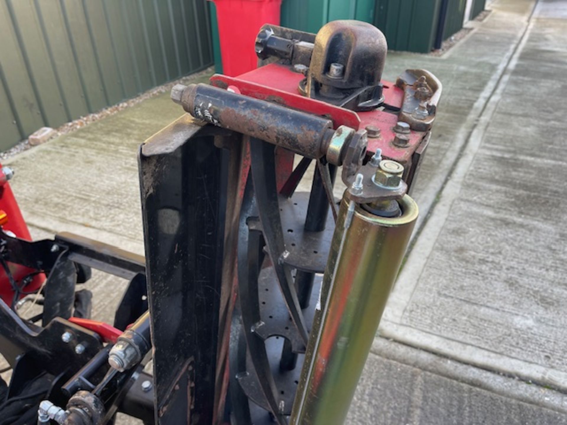 2015, TORO LT3340 TRIPLE TURF MOWER (HAYTER) - Bild 11 aus 12