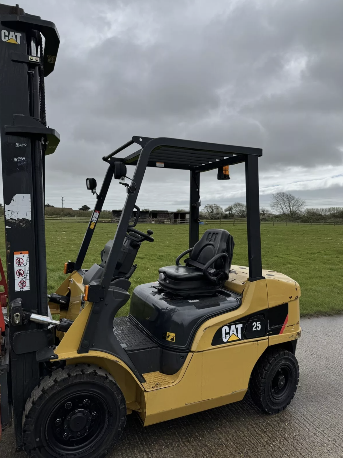 CATERPILLAR, 2.5 Tonne Diesel Forklift (2500 hours from new)