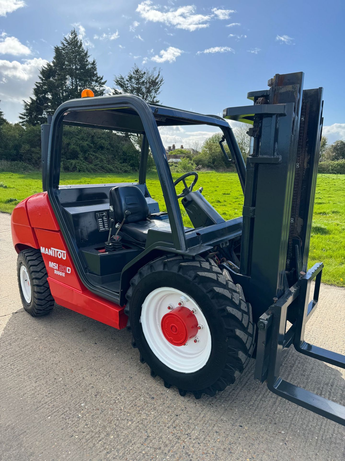 MANITOU, 2 Tonne (2WD) Forklift - Image 2 of 5