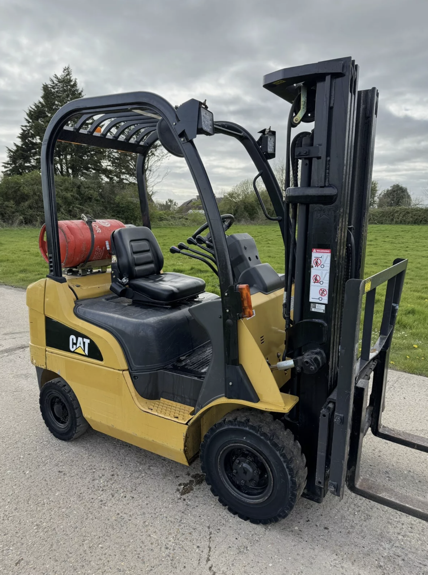 2007, CATERPILLAR - 1.8 Tonne Gas Forklift (Container / Triple Mast)