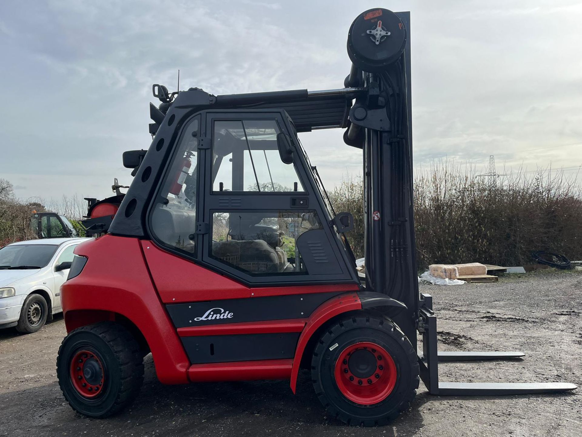 2015, LINDE H70T, 7 Tonne Gas Forklift - Image 2 of 8