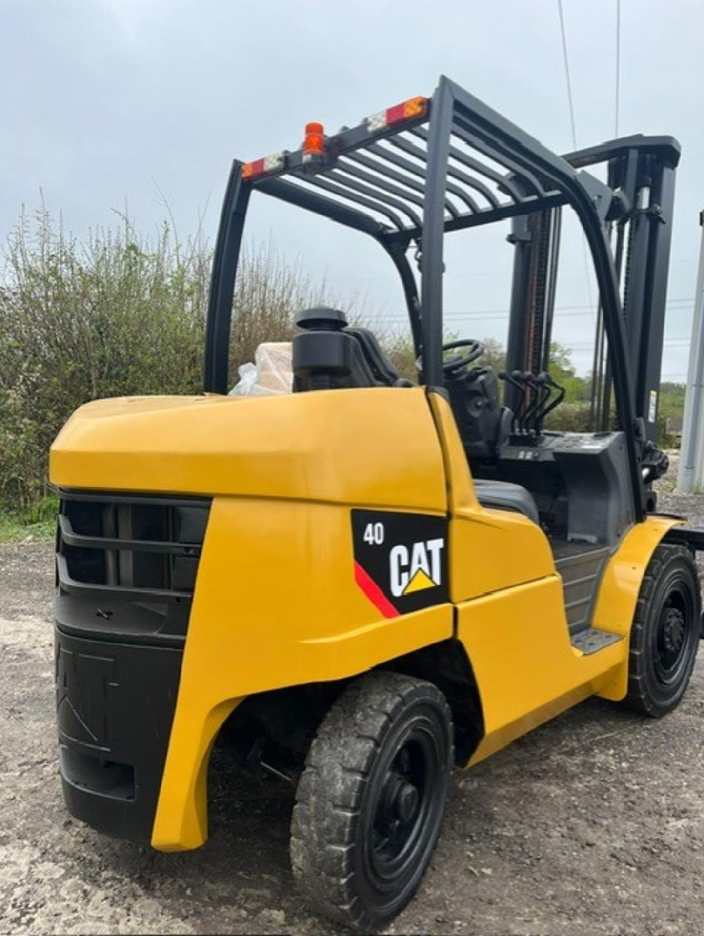 2015, CATERPILLAR DP40 - 4 Tonne Diesel Forklift - Image 3 of 8