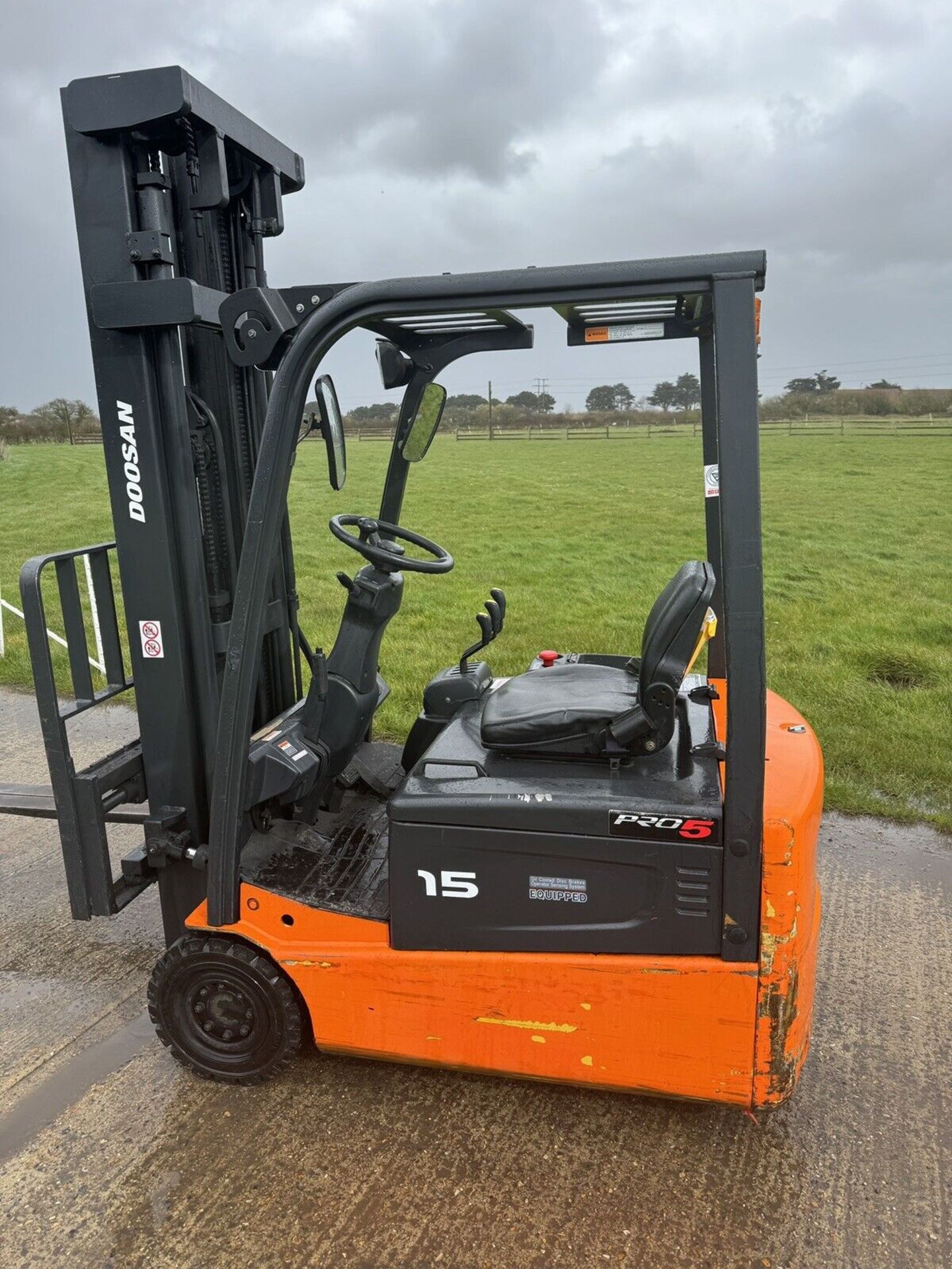 DOOSAN, 1.5 Tonne Electric Forklift Truck - Image 2 of 4