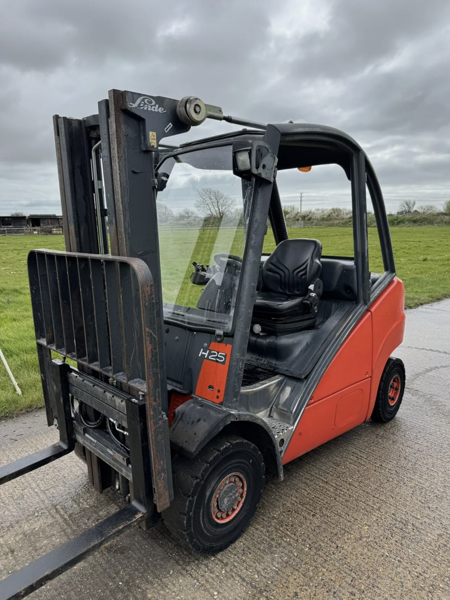 LINDE - H25 Diesel Forklift Truck (container spec) - Image 3 of 6