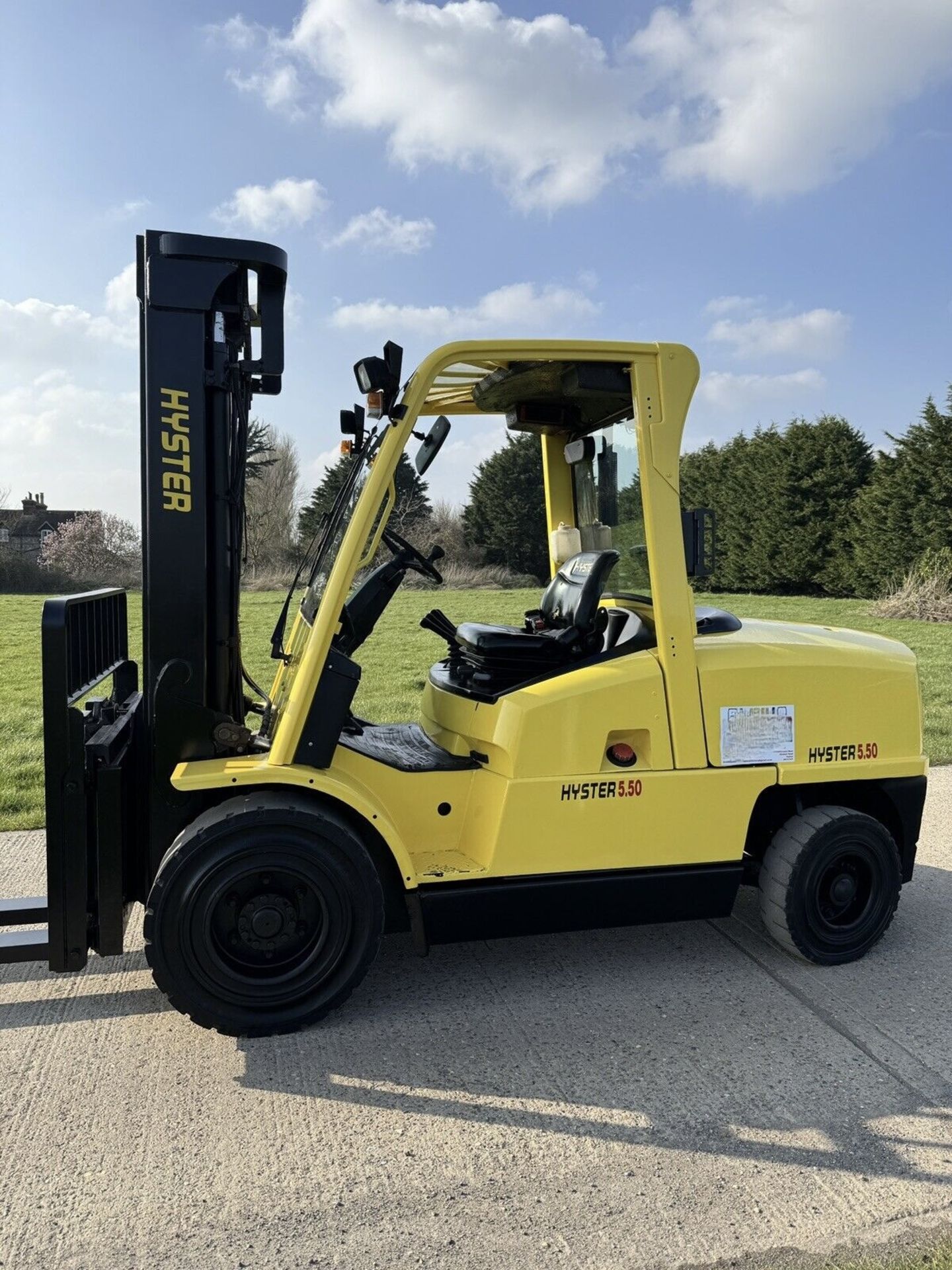 HYSTER, 5.5 Tonne - 600 Load Center Diesel Forklift - Image 7 of 7