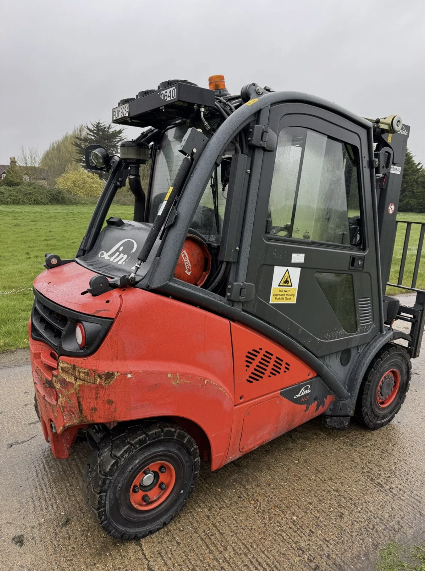 LINDE, H25 Gas Forklift (container spec - 2.5 at 600 load center) - Image 6 of 6