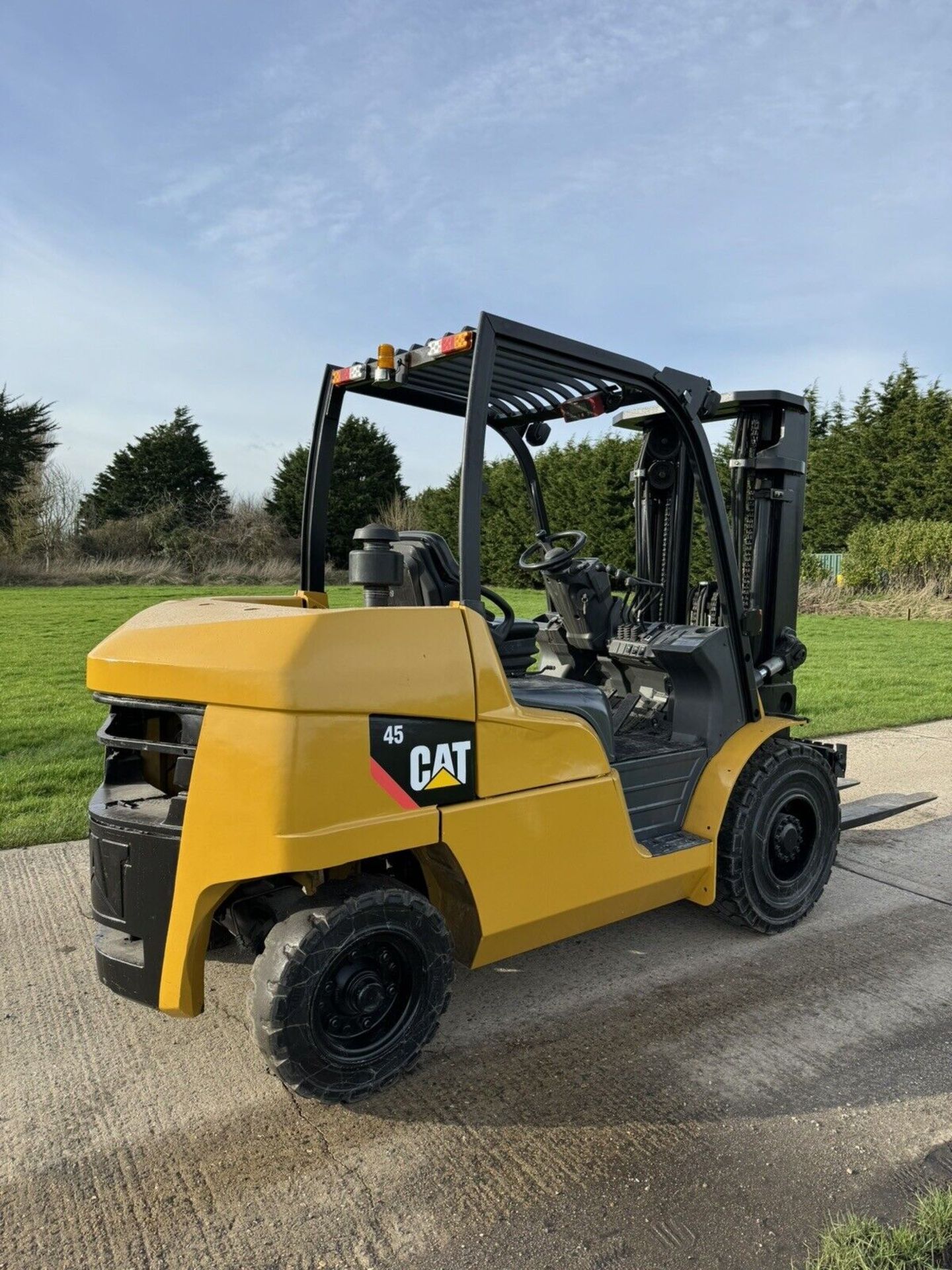 2016, CATERPILLAR 4.5 Tonne Diesel Forklift Truck (Triple Mast) - Image 3 of 5