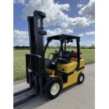 2017 - YALE Gas Forklift Truck (5.9 m lift) - Only 2200 Hours