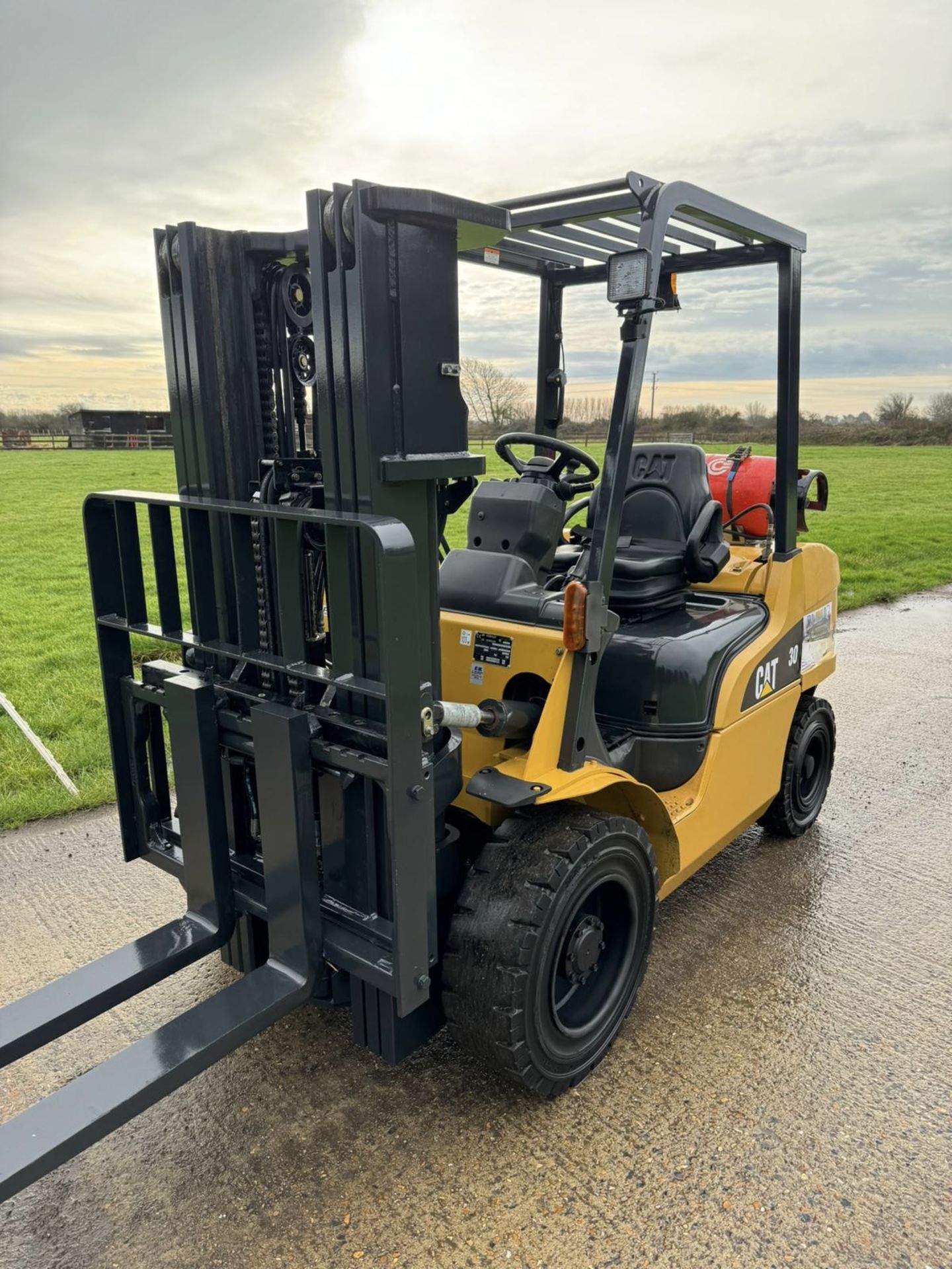 CATERPILLAR, 3 Tonne Gas Forklift - Image 3 of 7