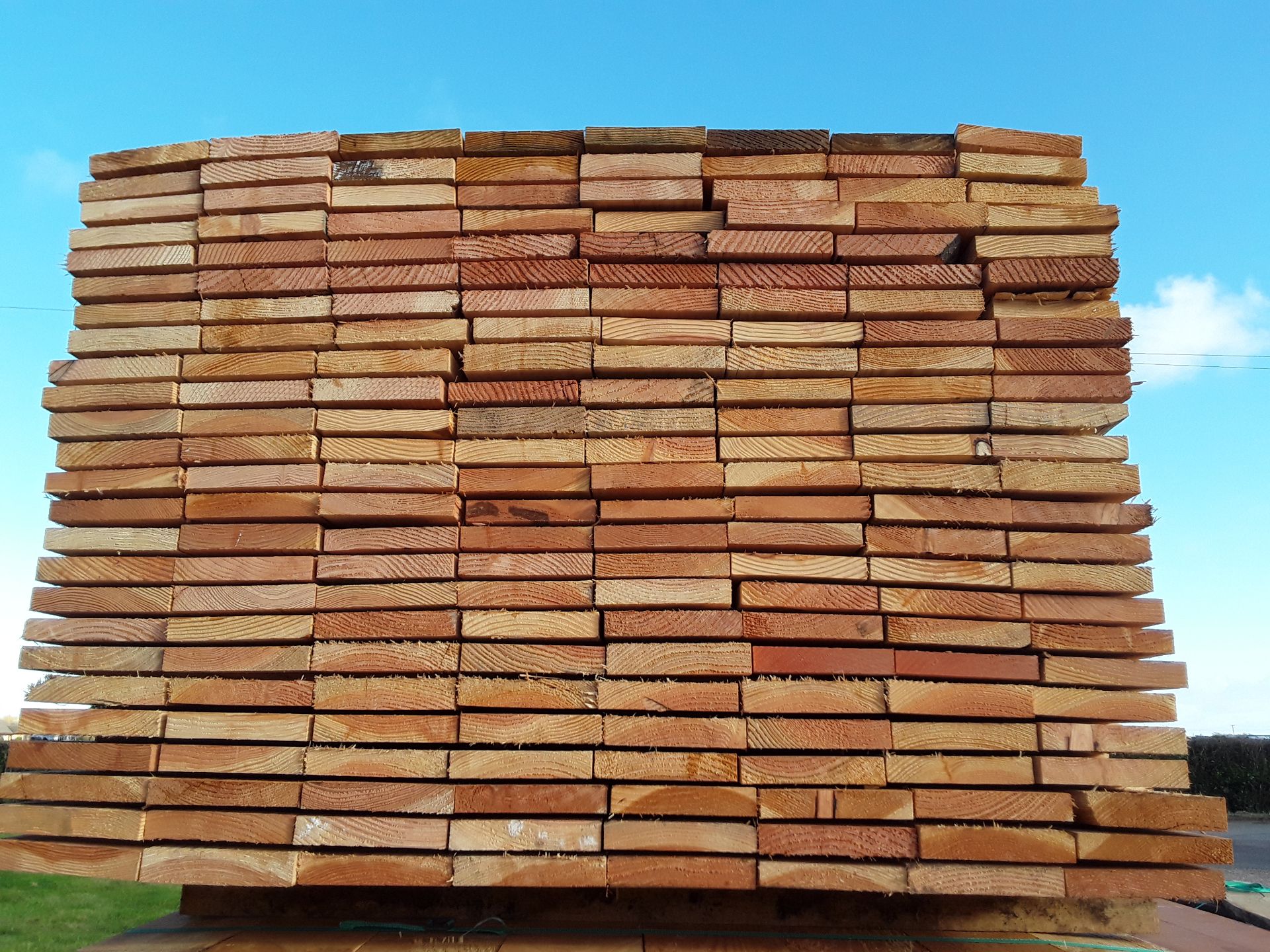 100x Fresh Sawn Softwood Mixed Larch / Douglas Fir Boards / Planks - Image 2 of 5