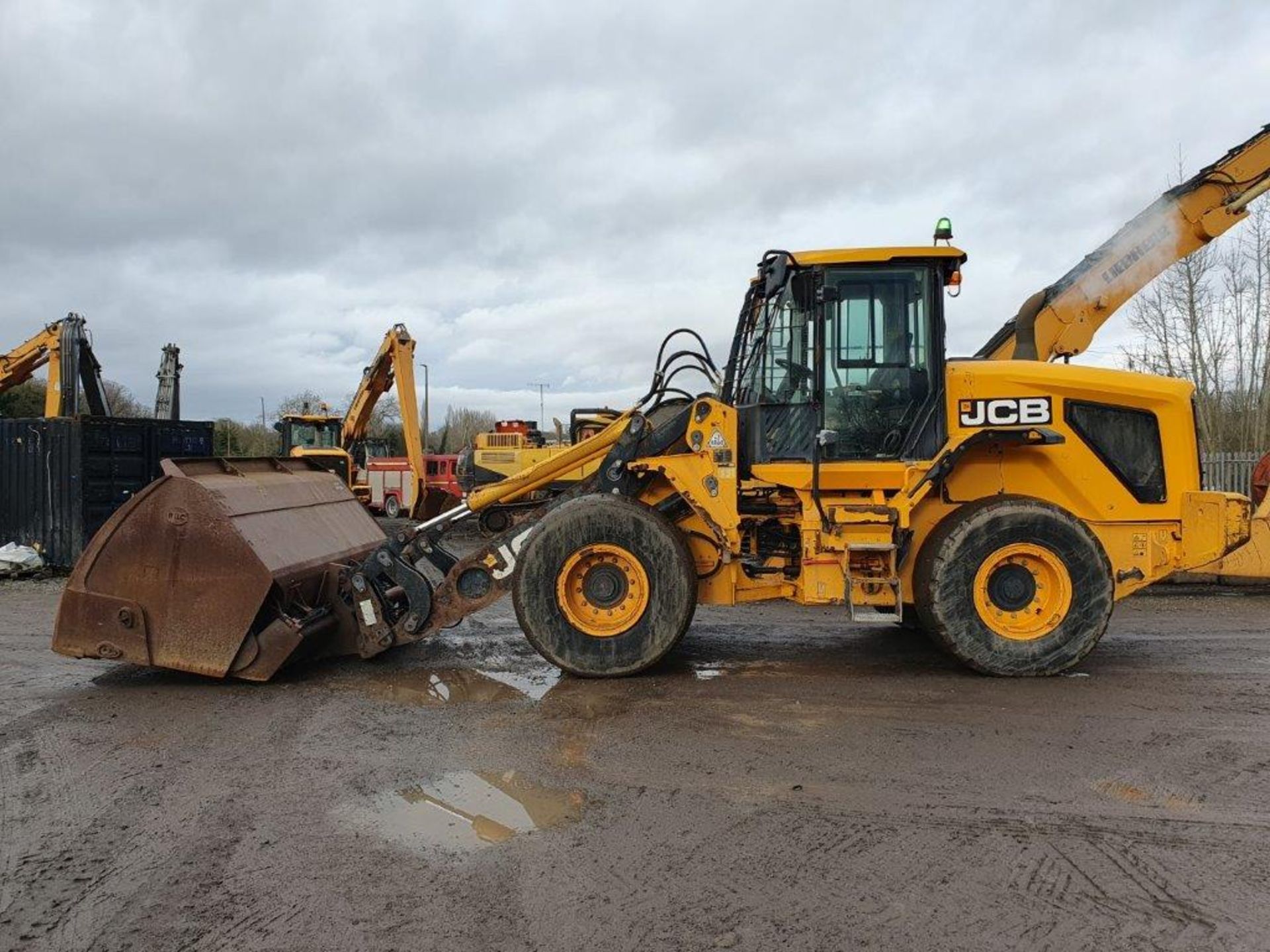 2017, JCB 437 - Loading Shovel - Image 2 of 6