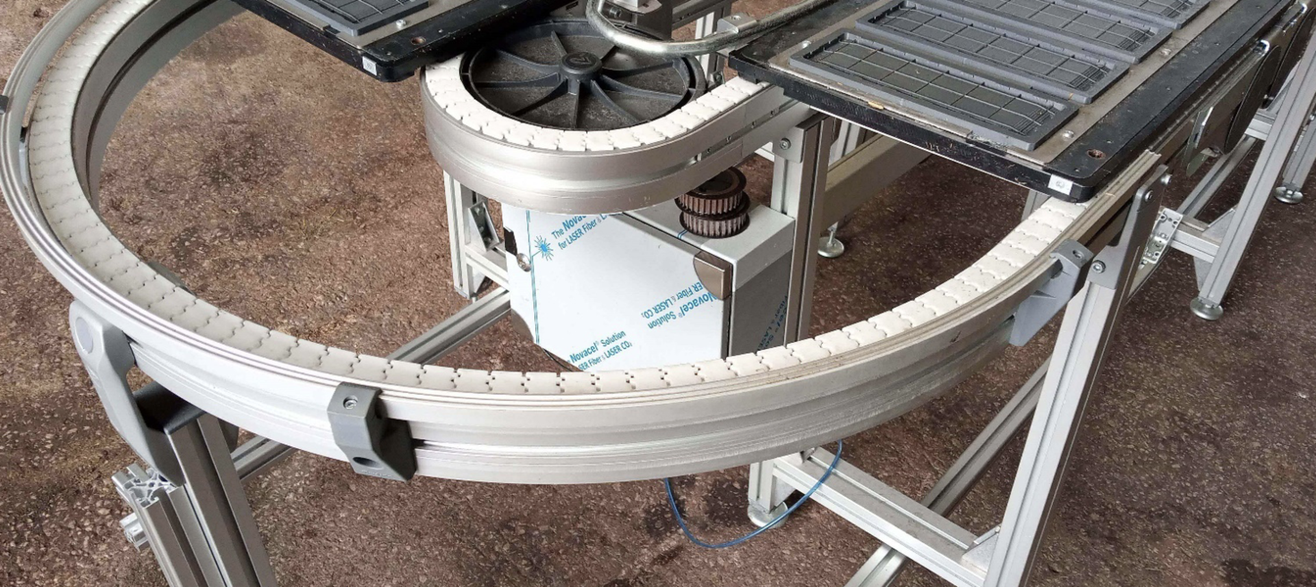 Flexlink XT Twin Track Pallet Conveyor Carousel - Bild 13 aus 15