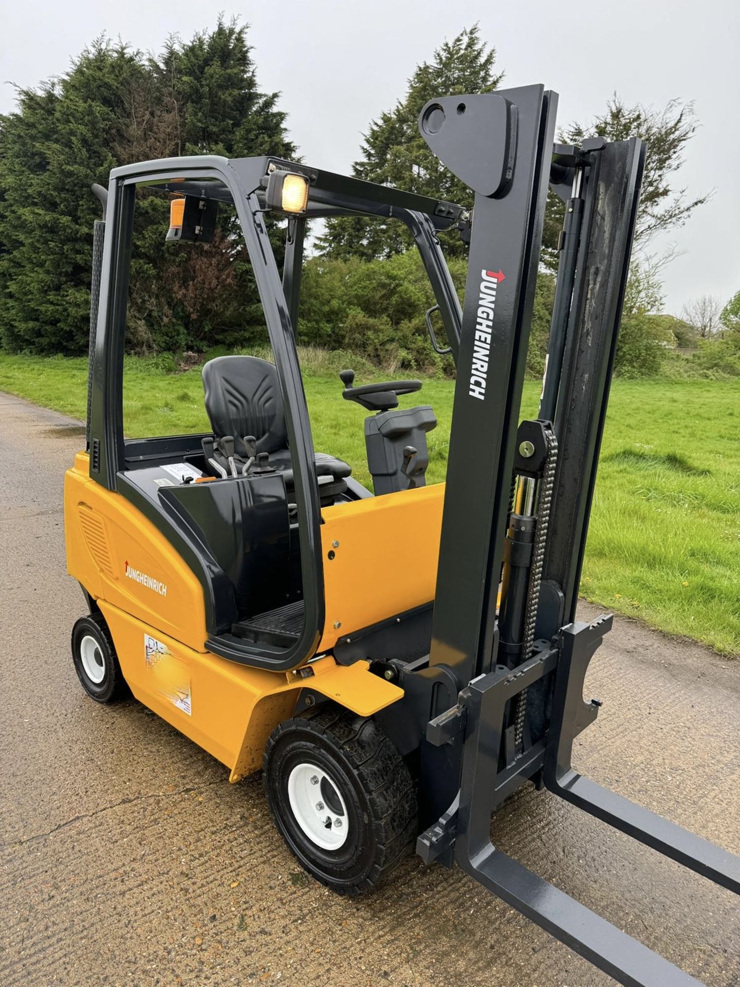 Jungheinrich 1.6 Tonne Diesel Forklift (Container Spec)