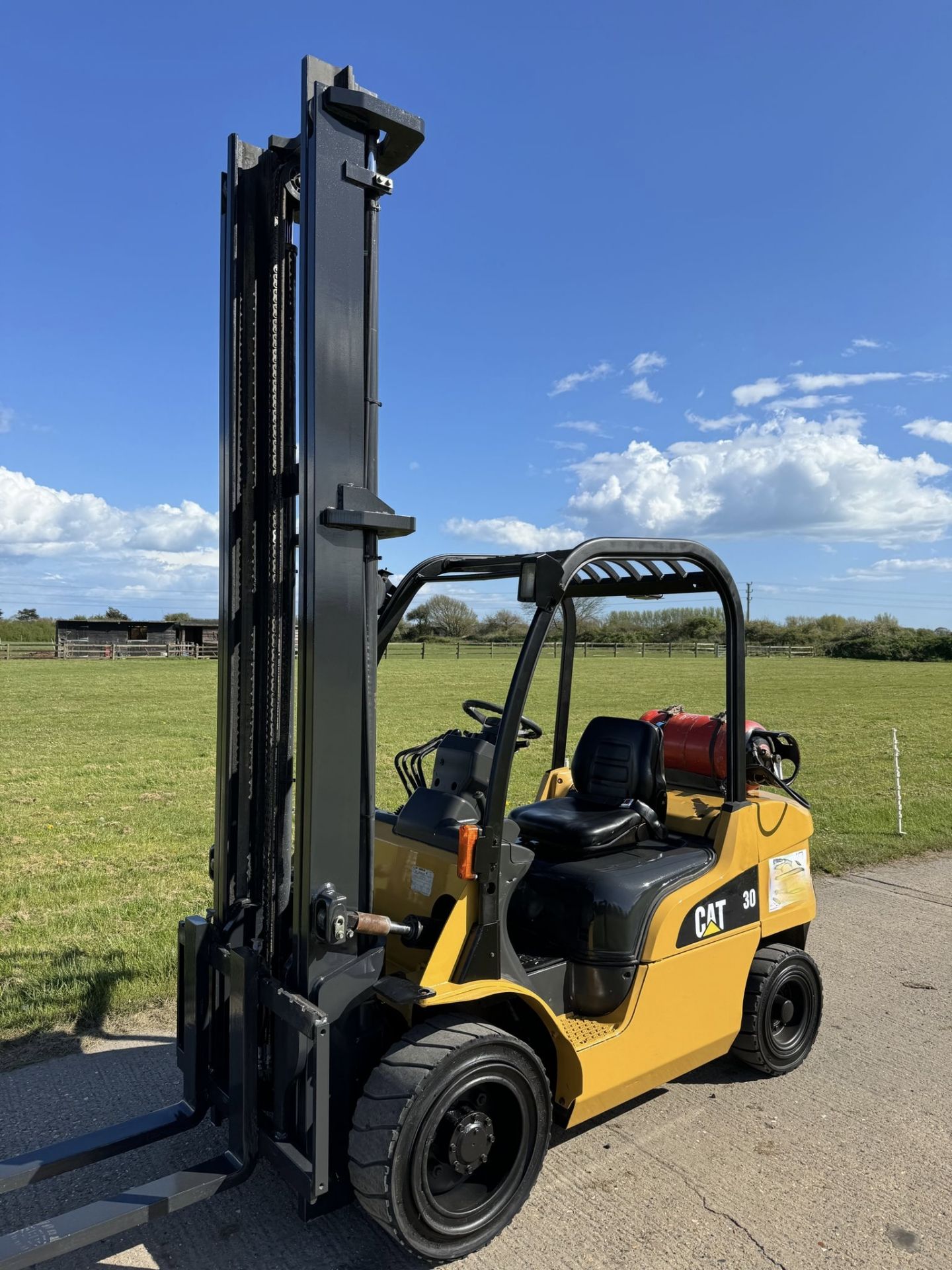 CATERPILLAR, 3 Tonne Gas Forklift Truck - Image 4 of 7