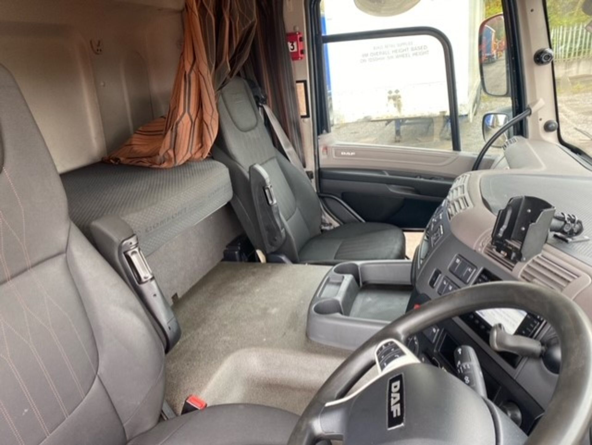 2019, DAF CF 260 FA (Ex-Fleet Owned & Maintained) - FN69 AXD (18 Ton Rigid Truck with Tail Lift) - Bild 19 aus 20