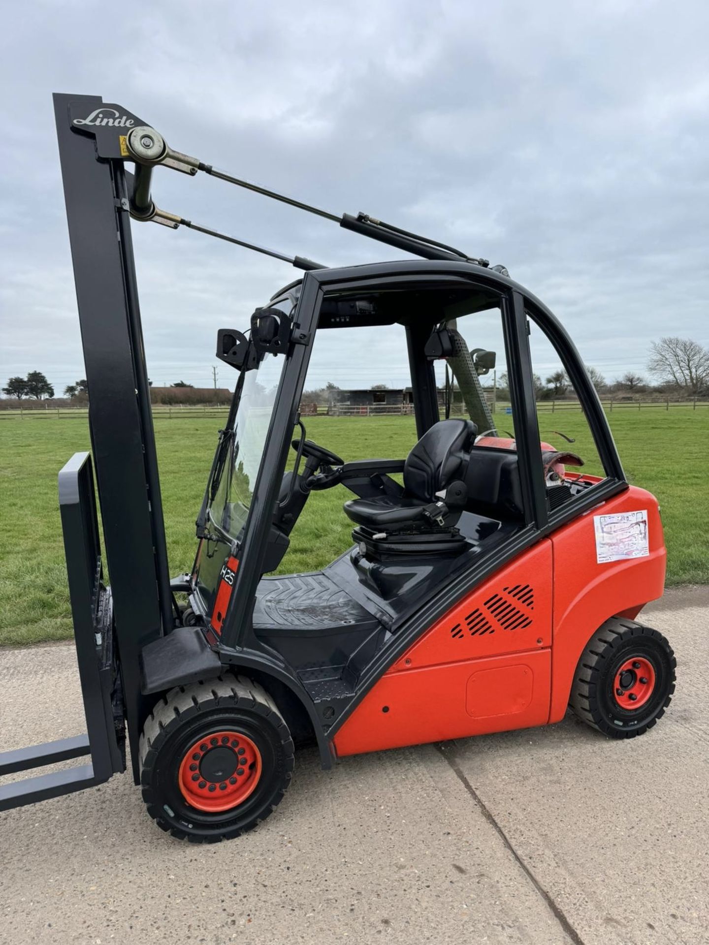 LINDE, H25 - Gas Forklift Truck - Image 7 of 7