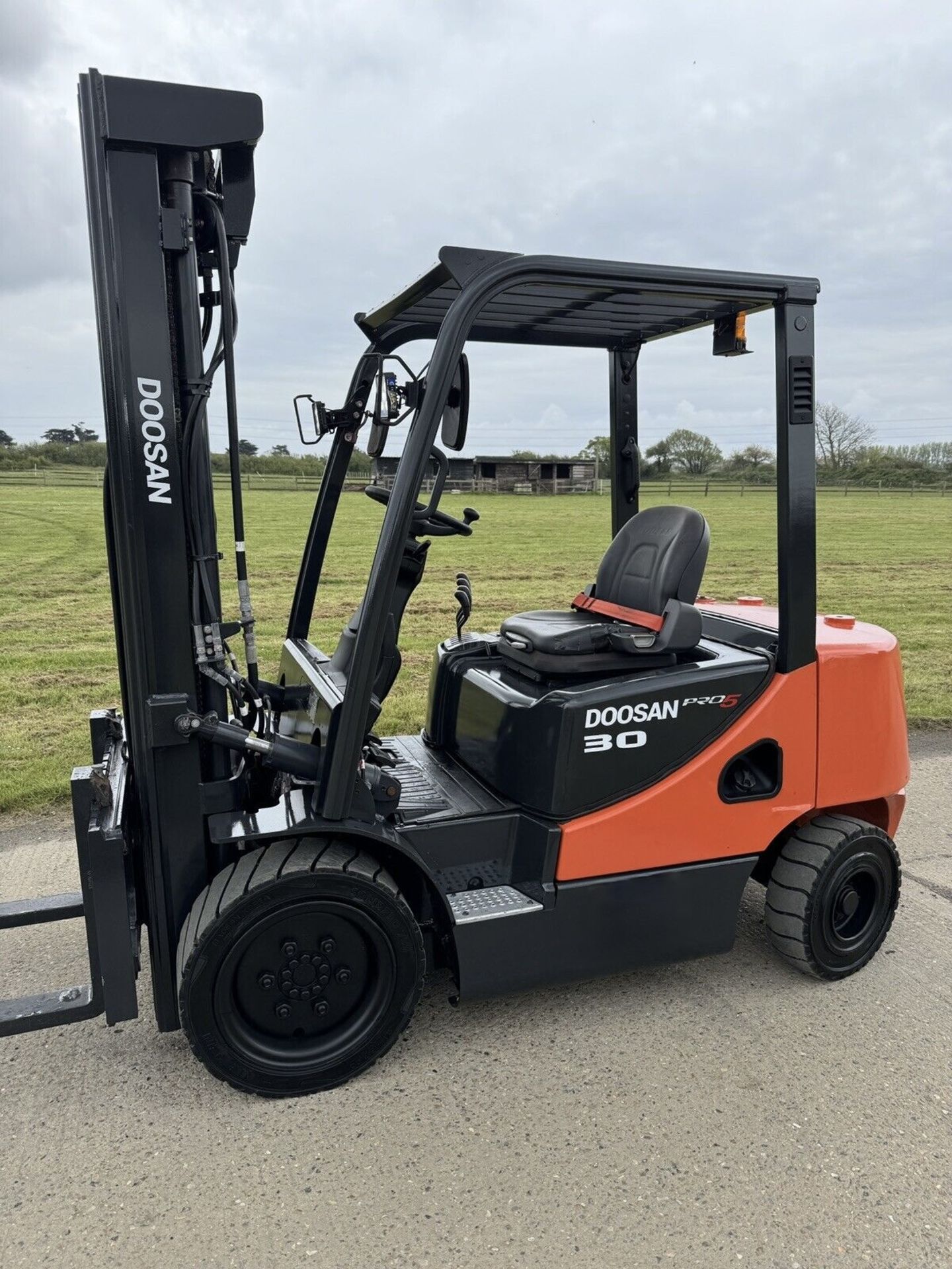 2017, DOOSAN - 3 Tonne Diesel (Container Spec) Forklift Truck - Image 6 of 8