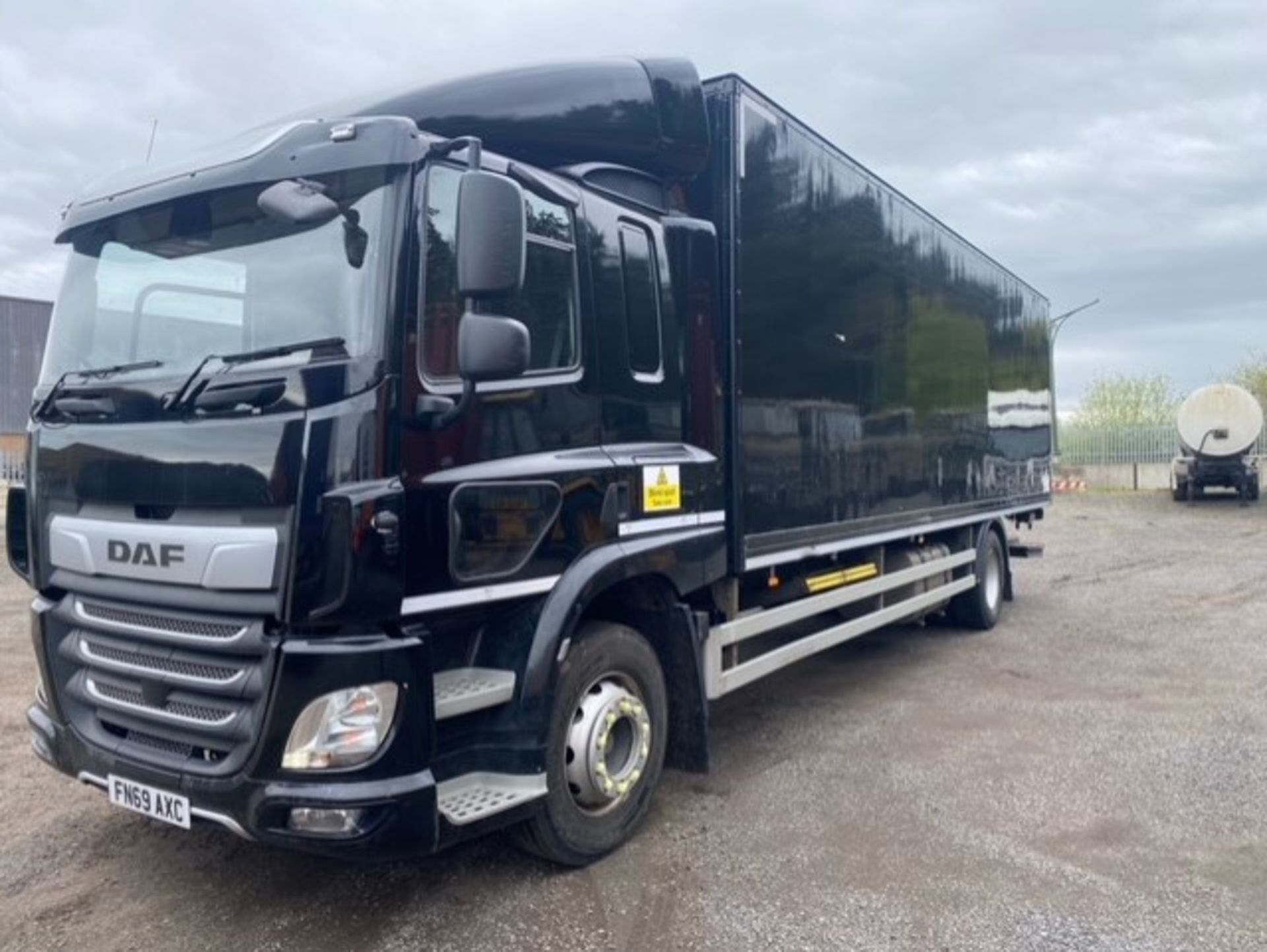 2019, DAF CF 260 FA (Ex-Fleet Owned & Maintained) - FN69 AXC (18 Ton Rigid Truck with Tail Lift) - Image 2 of 17