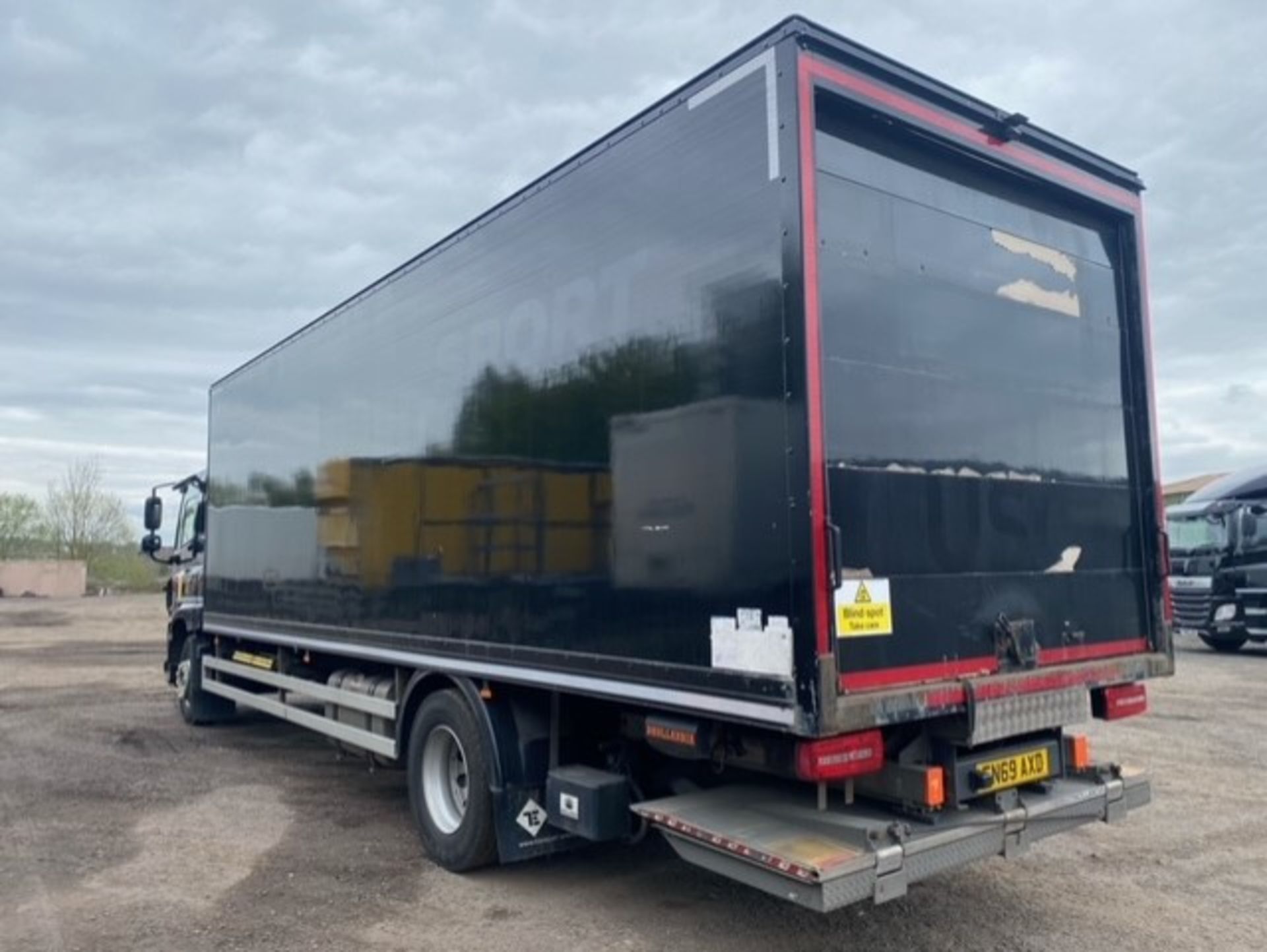 2019, DAF CF 260 FA (Ex-Fleet Owned & Maintained) - FN69 AXD (18 Ton Rigid Truck with Tail Lift) - Image 5 of 20