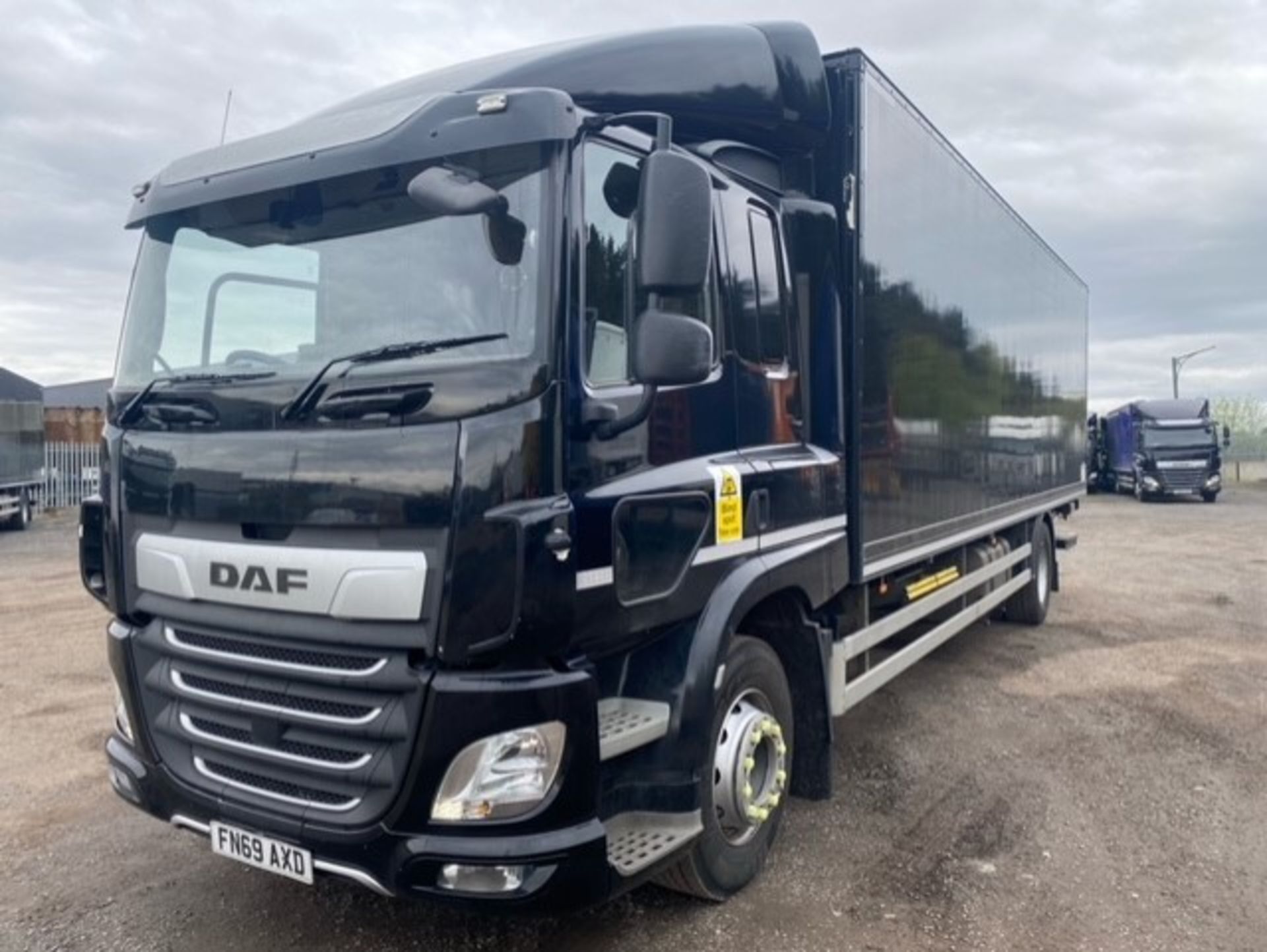 2019, DAF CF 260 FA (Ex-Fleet Owned & Maintained) - FN69 AXD (18 Ton Rigid Truck with Tail Lift) - Bild 2 aus 20