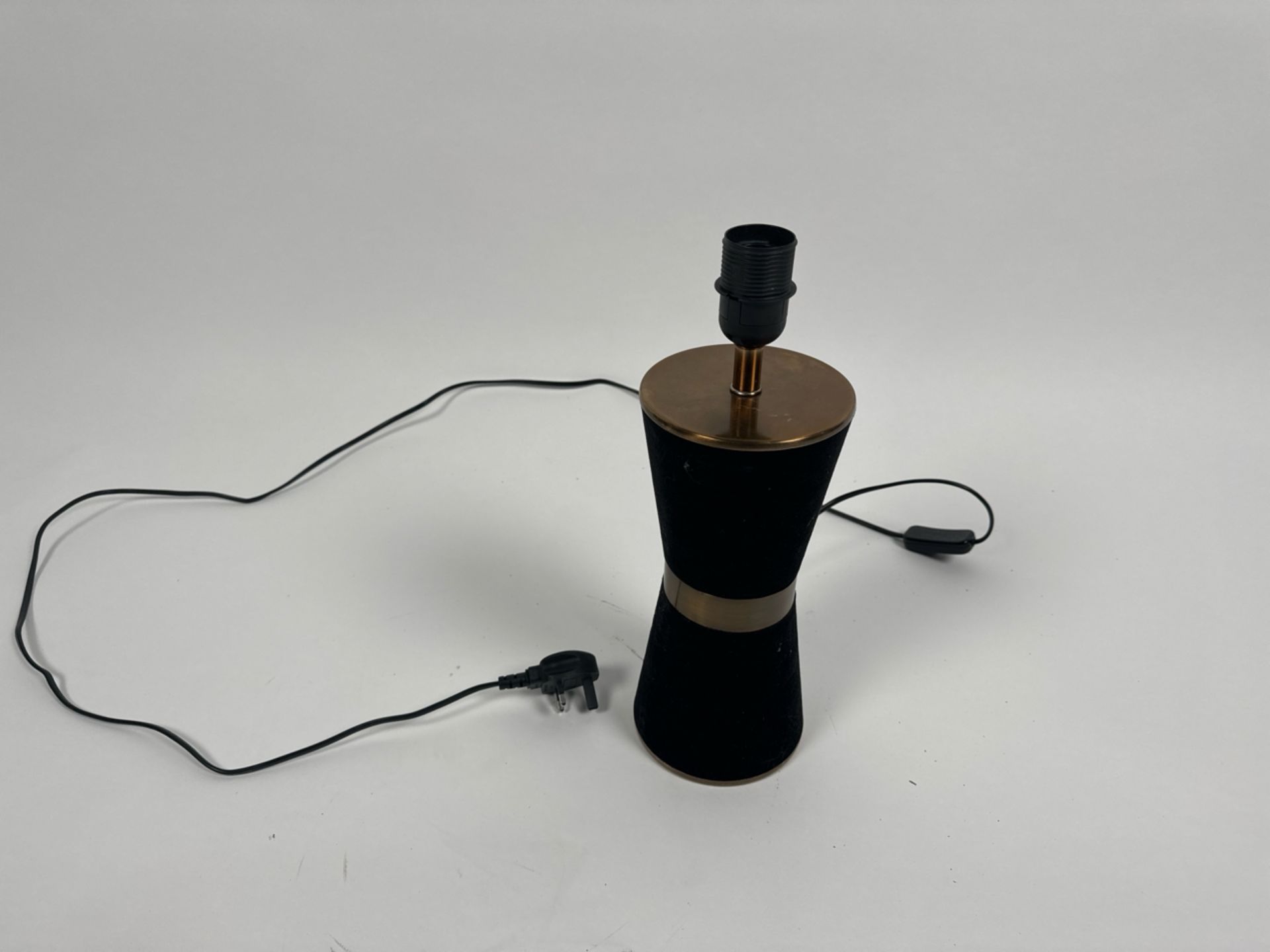 Black Table Lamp Designed By Amara - Image 4 of 4