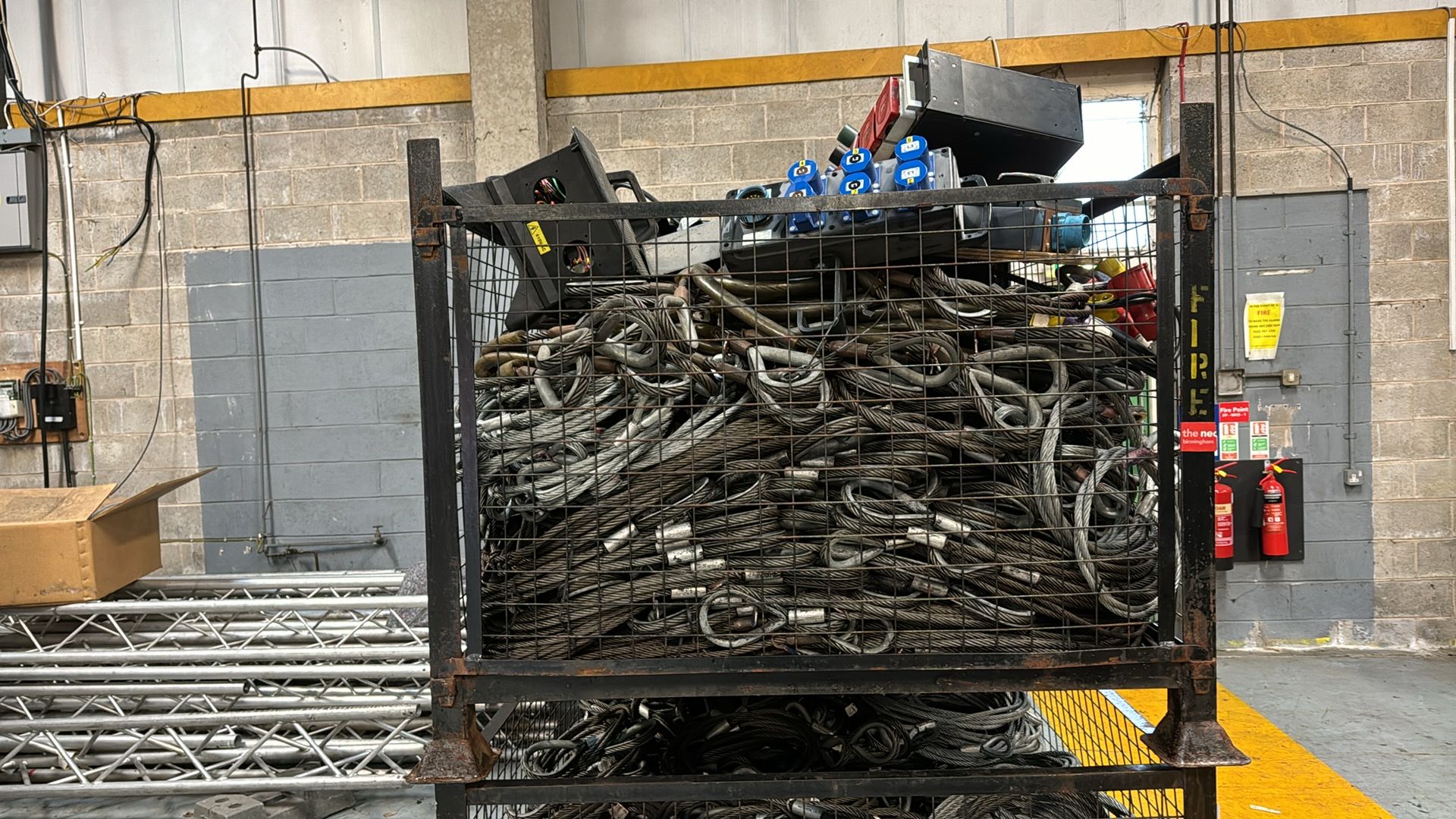 1 x Metal Crate / Cage of industrial steel rigging - Image 3 of 5