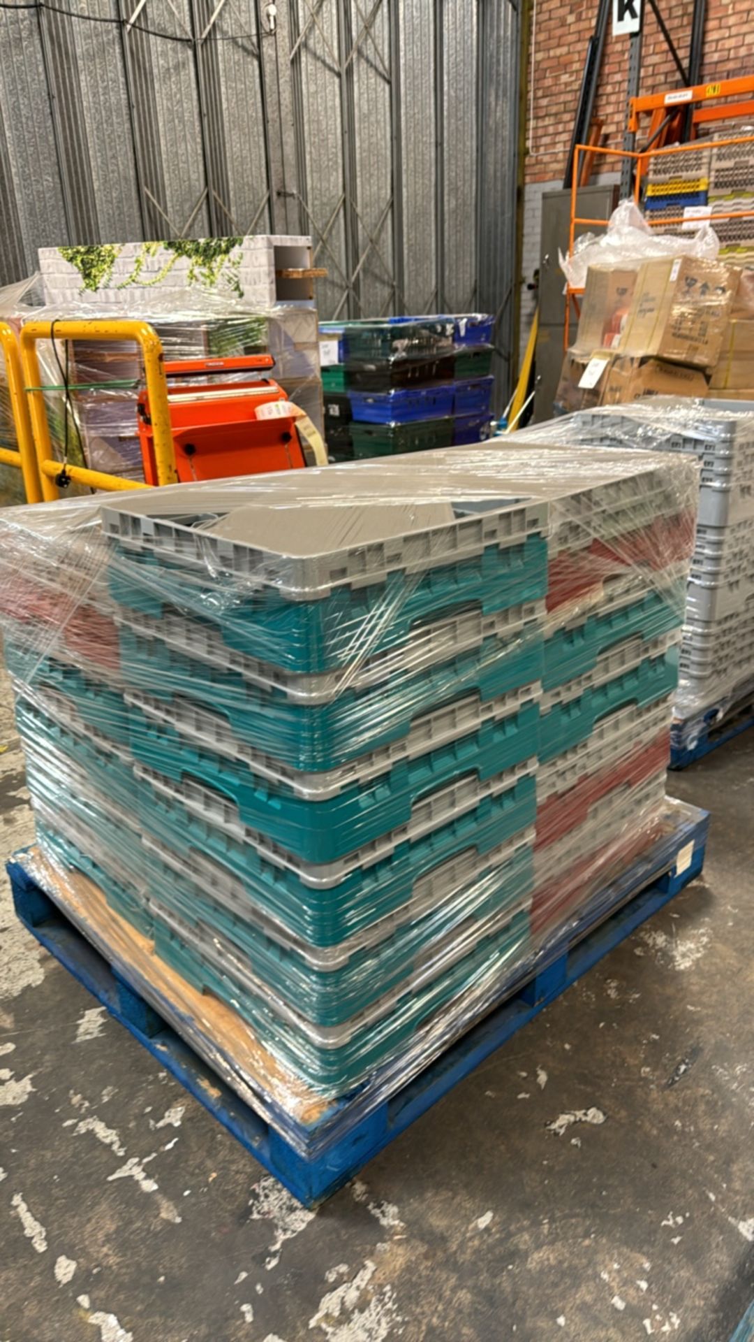 Pallet of Plastic Bottle Raxks - Image 2 of 3