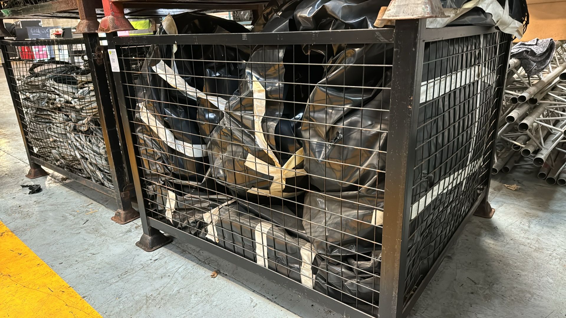 1 x Metal Crate / Cage containing rigging netting - Image 2 of 3