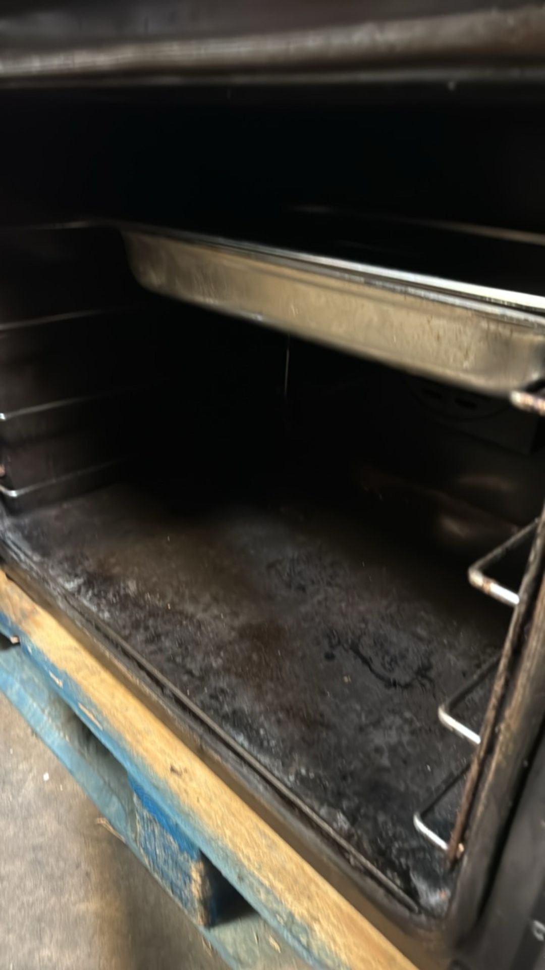 Buffalo Oven - Image 4 of 5