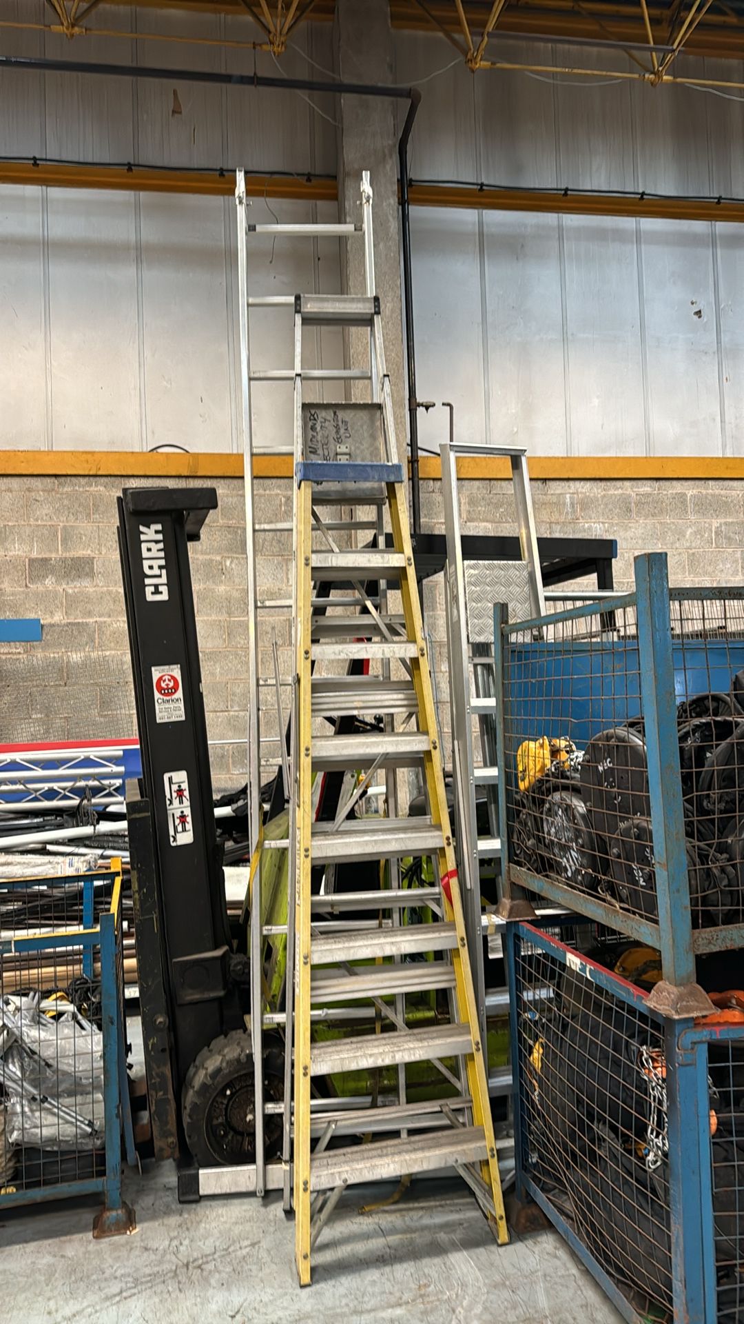 4 x Ladders - Image 2 of 3