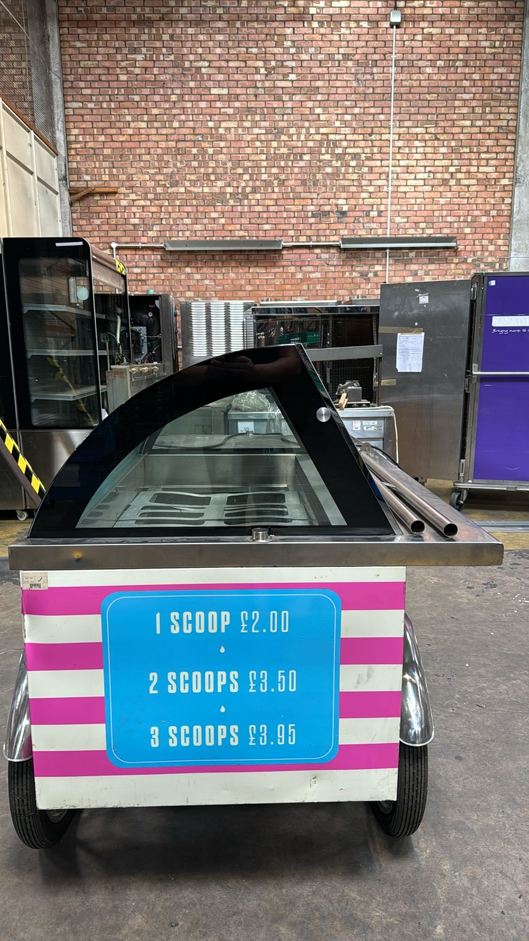 Refrigerated Ice Cream Serving Counter on Wheels - Image 4 of 12