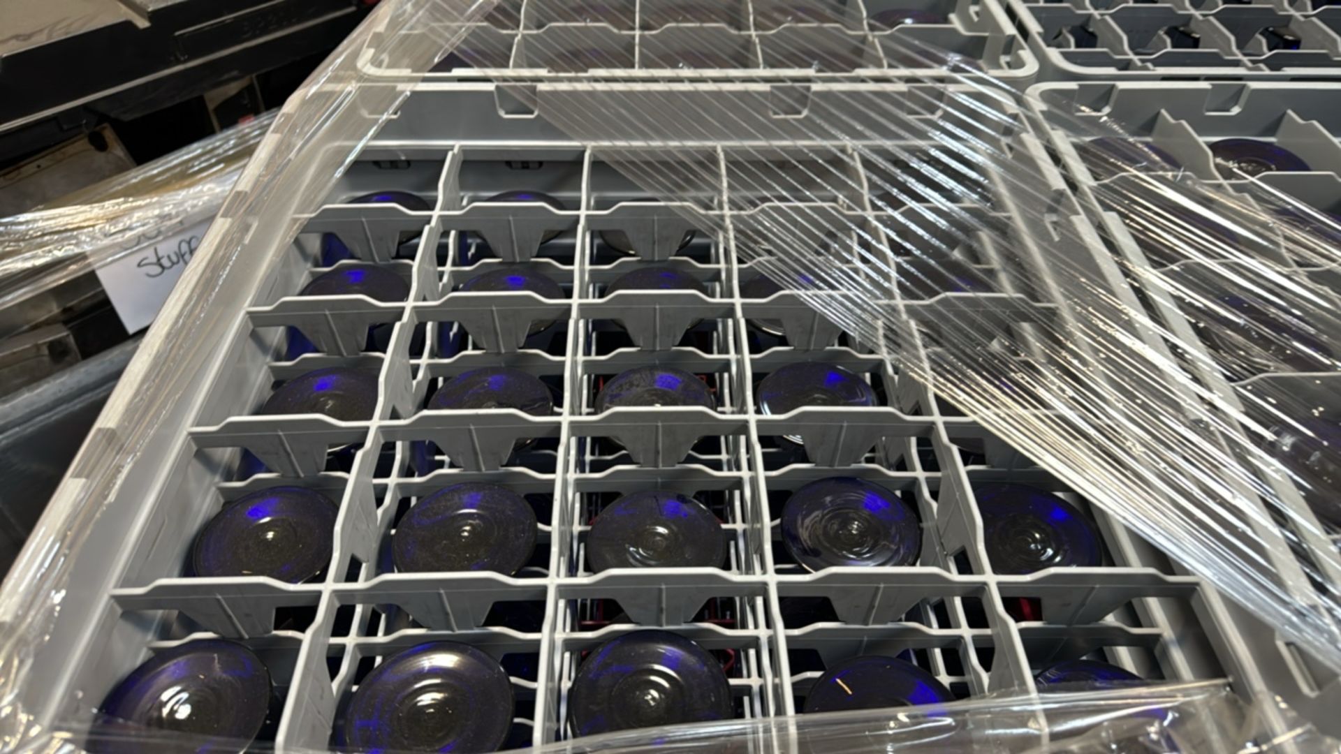 Pallet of Blue 75cl Wine Glasses - Image 4 of 5