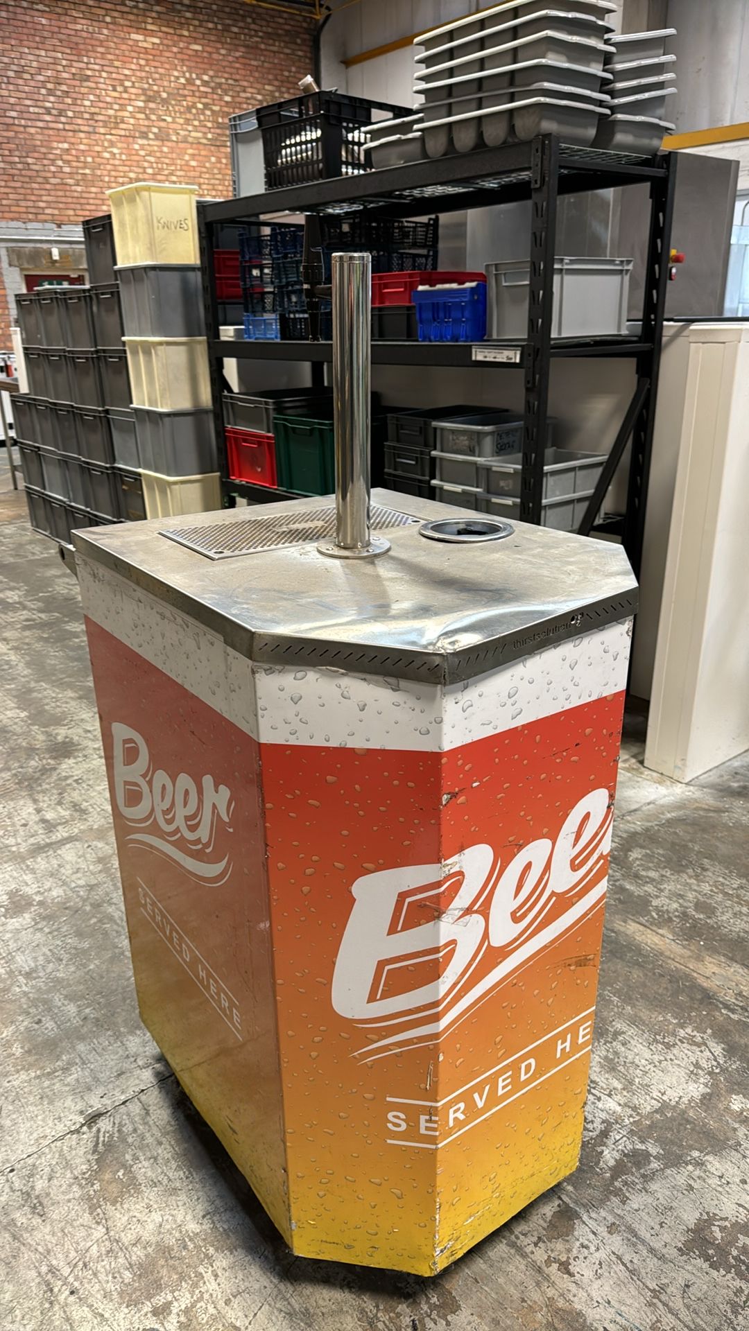 Beer Dispensing Stand - Image 7 of 12