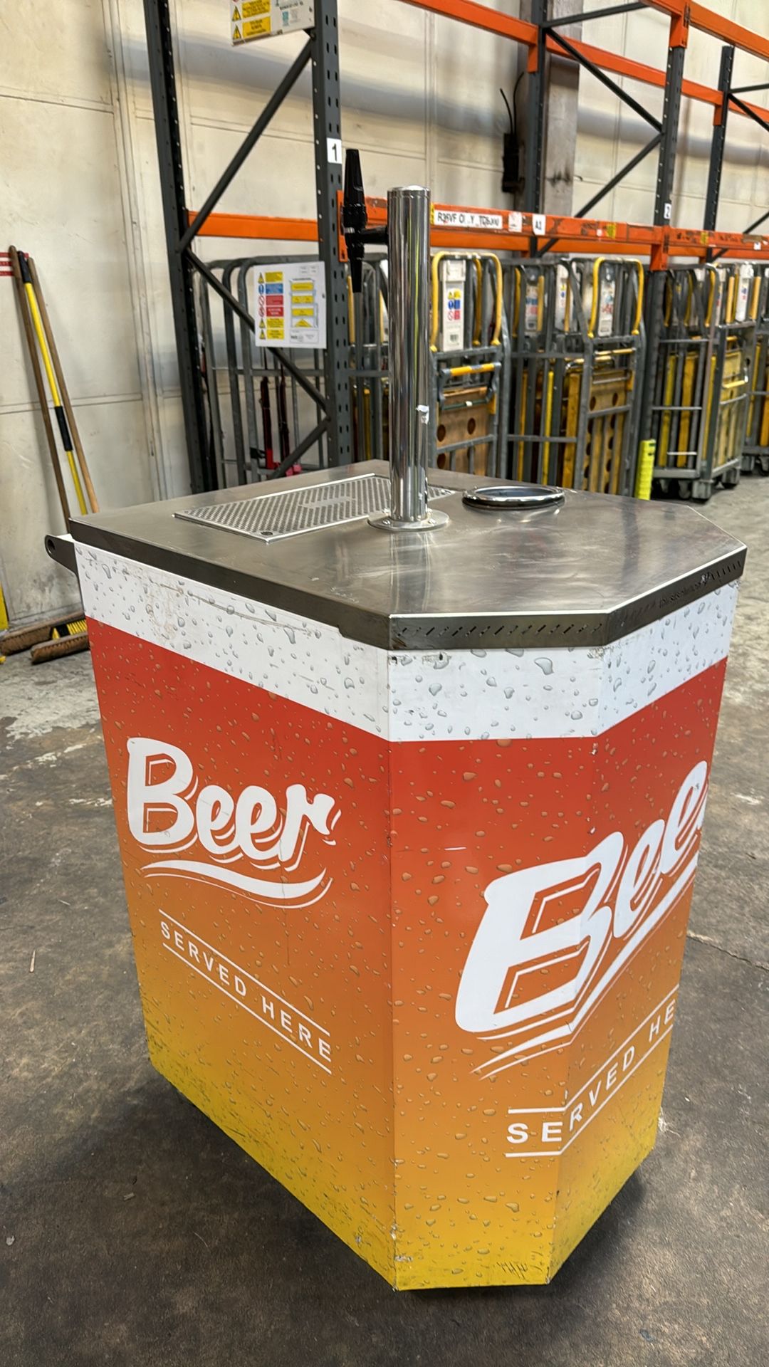 Beer Dispensing Stand - Image 3 of 9