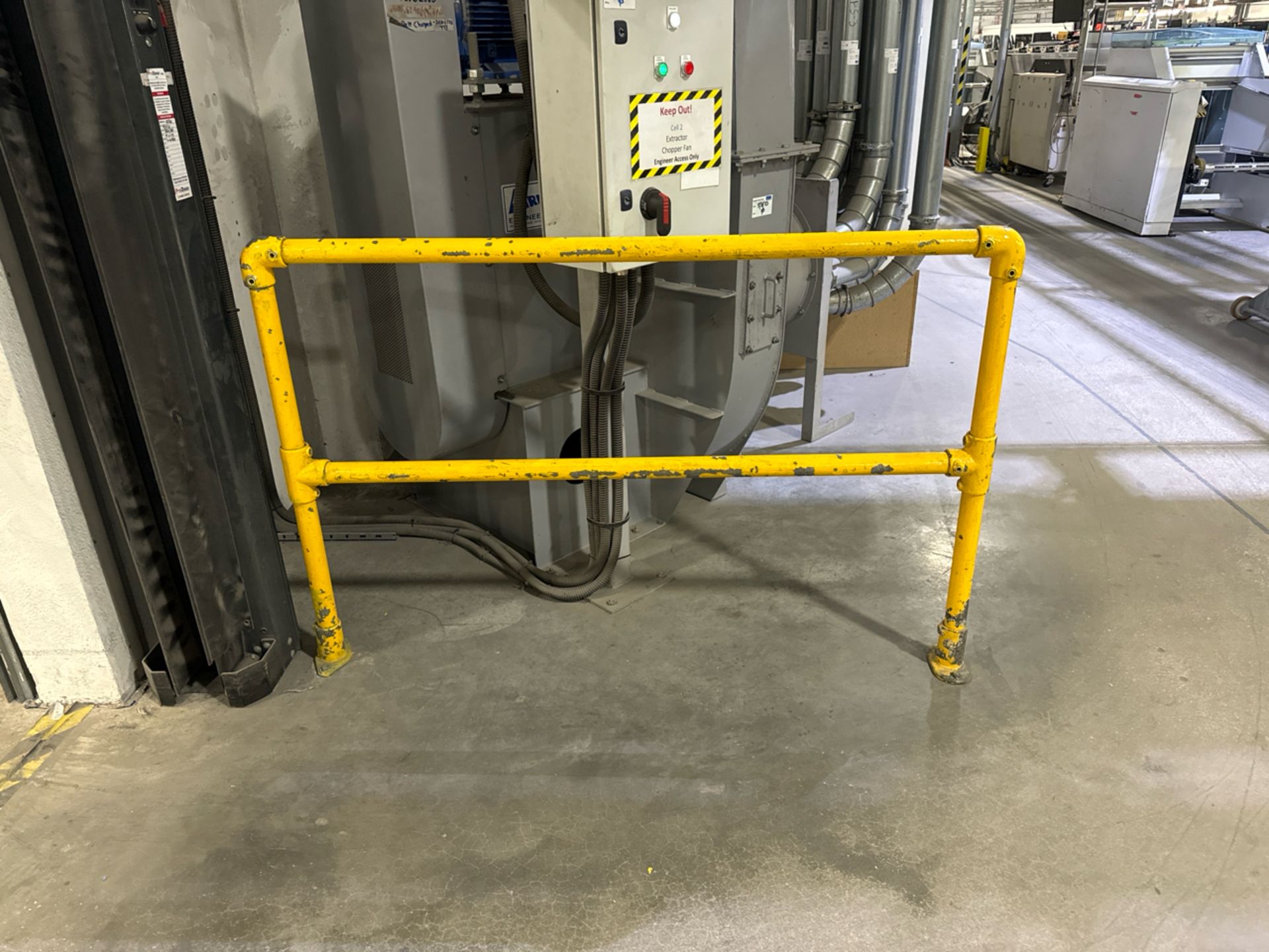 Yellow Metal Safety Barriers - Image 5 of 10