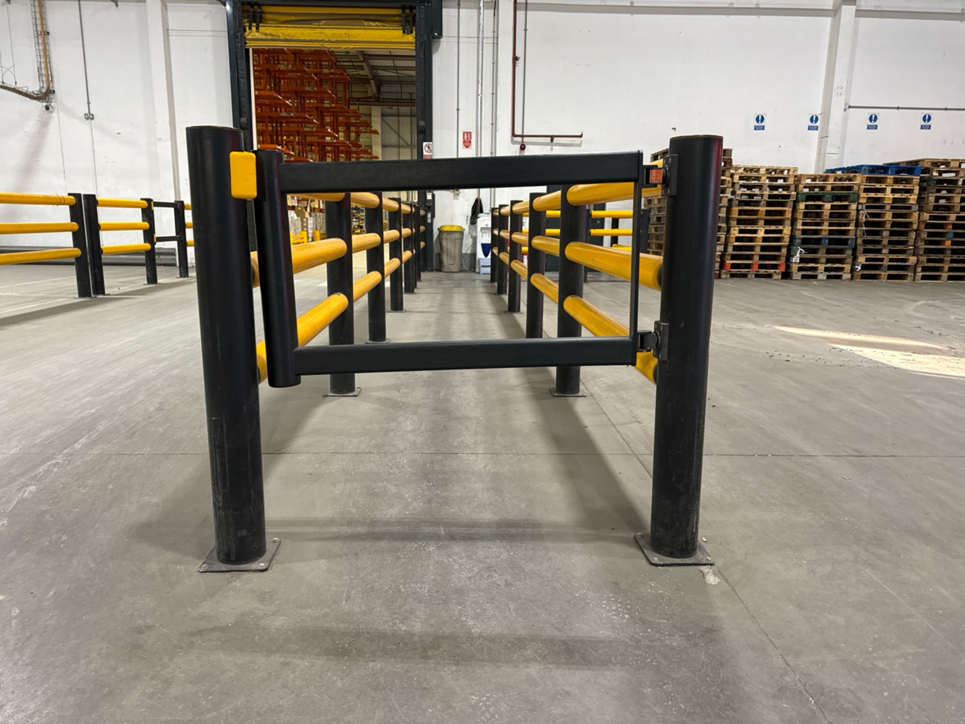 A-Safe Safety Barrier With Gate Yellow & Black Pla - Bild 3 aus 9