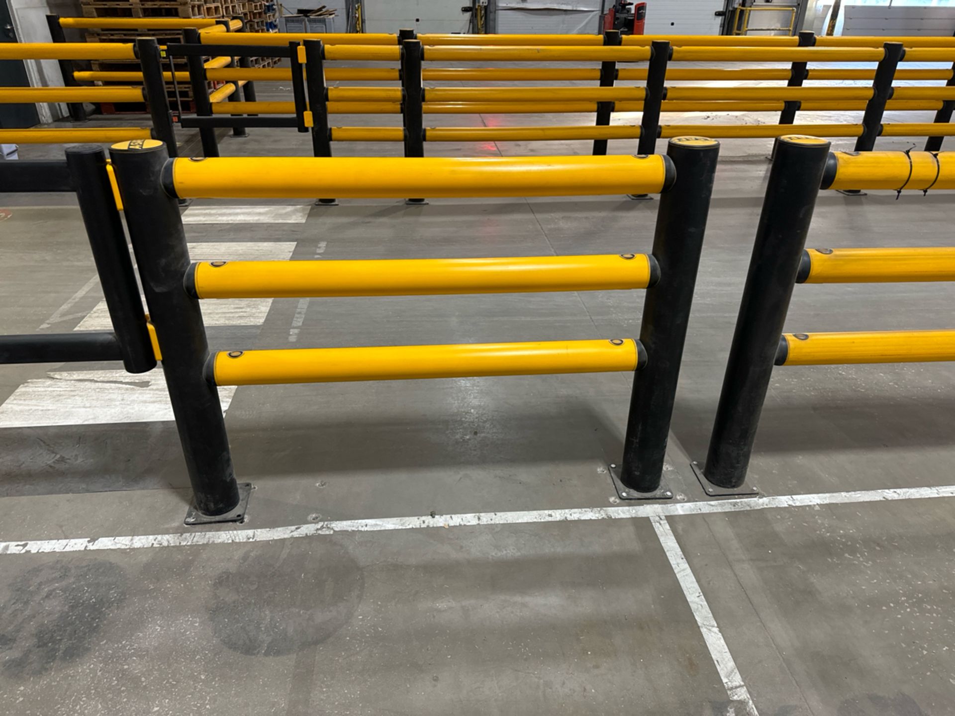 A-Safe Safety Barrier With Gate Yellow & Black Pla - Image 4 of 8