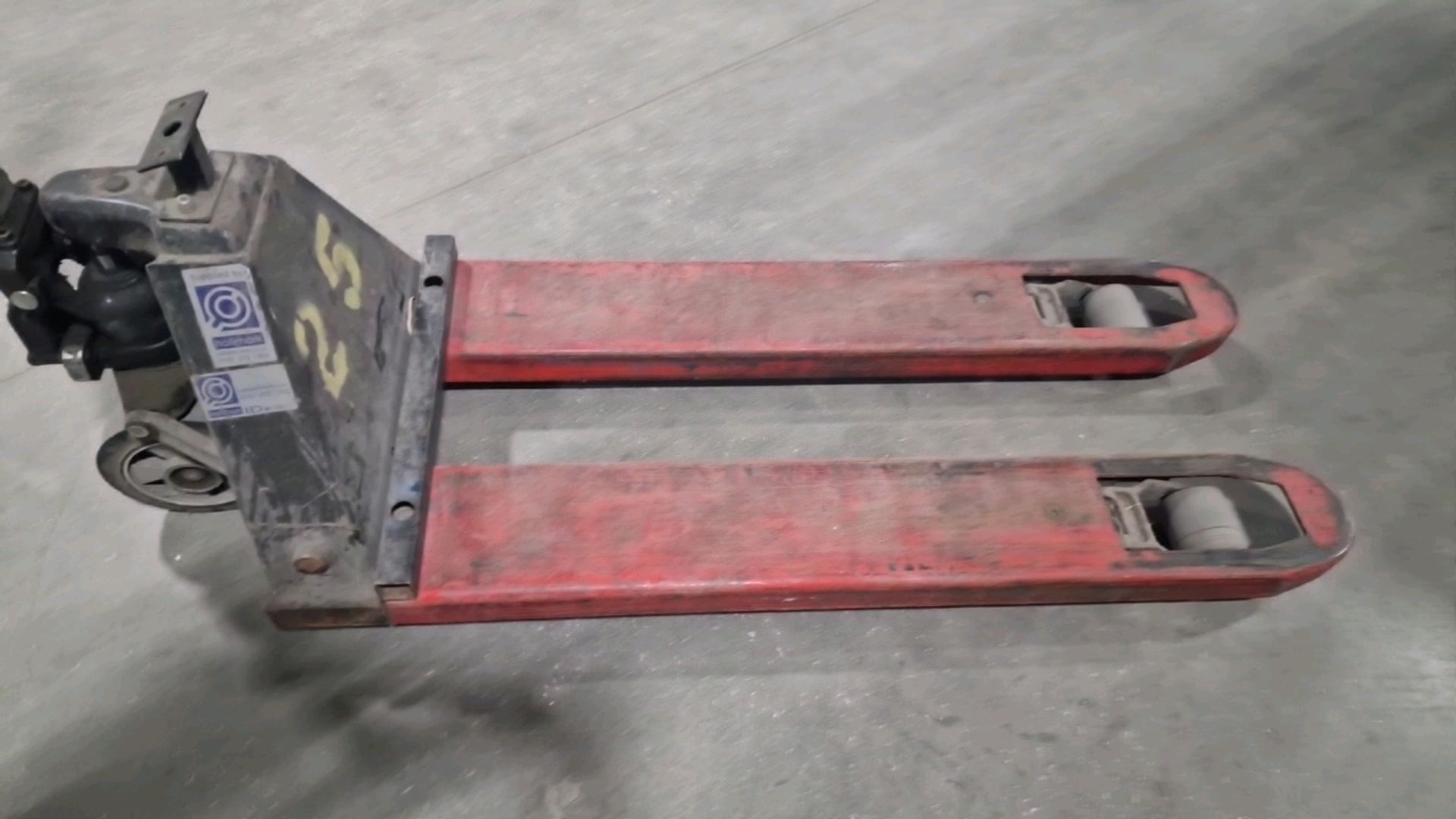 Lift Mate Hand Pallet Truck - Image 2 of 5