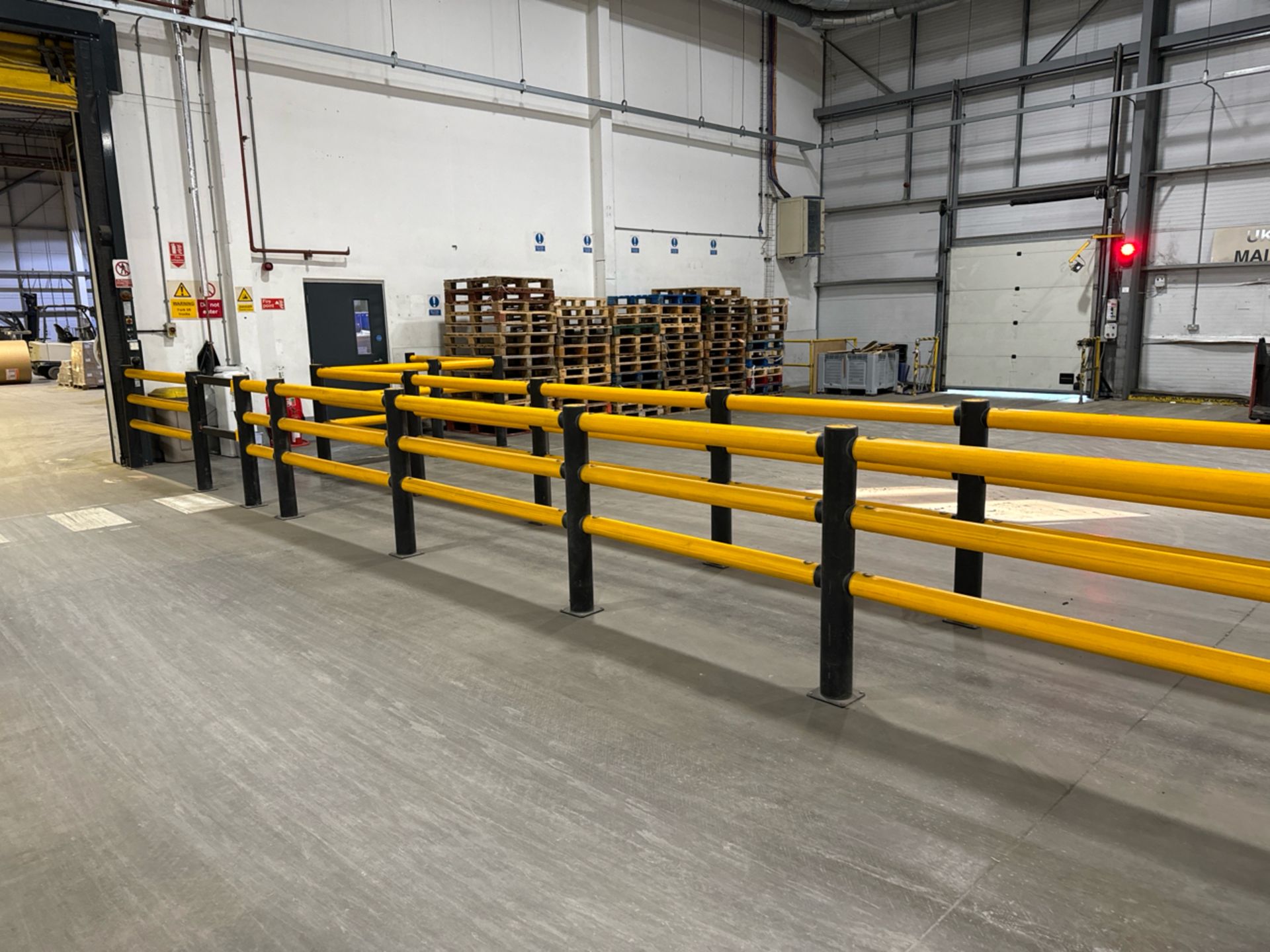 A-Safe Safety Barrier With Gate Yellow & Black Pla - Image 4 of 9