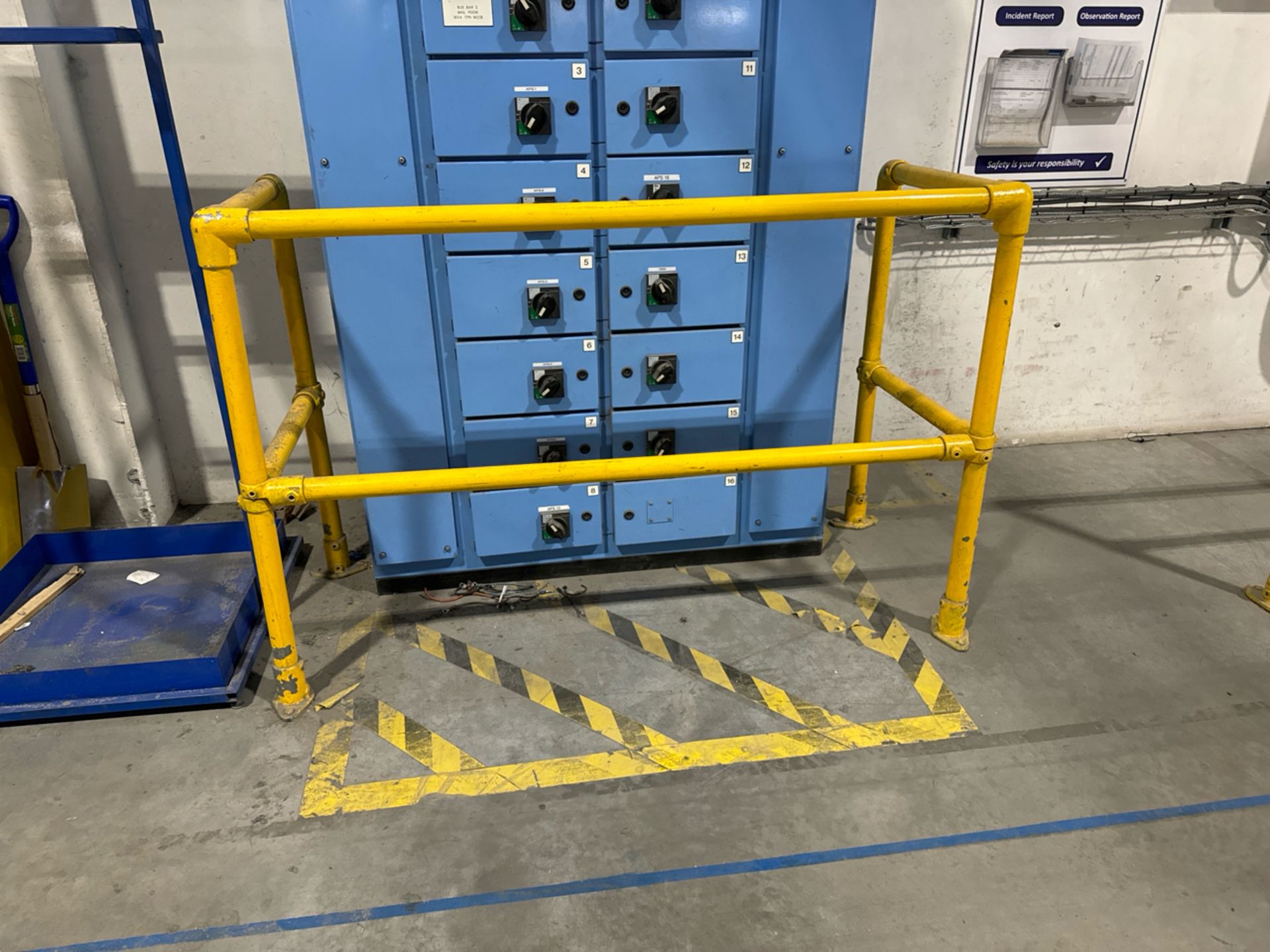Yellow Metal Safety Barriers - Image 3 of 10