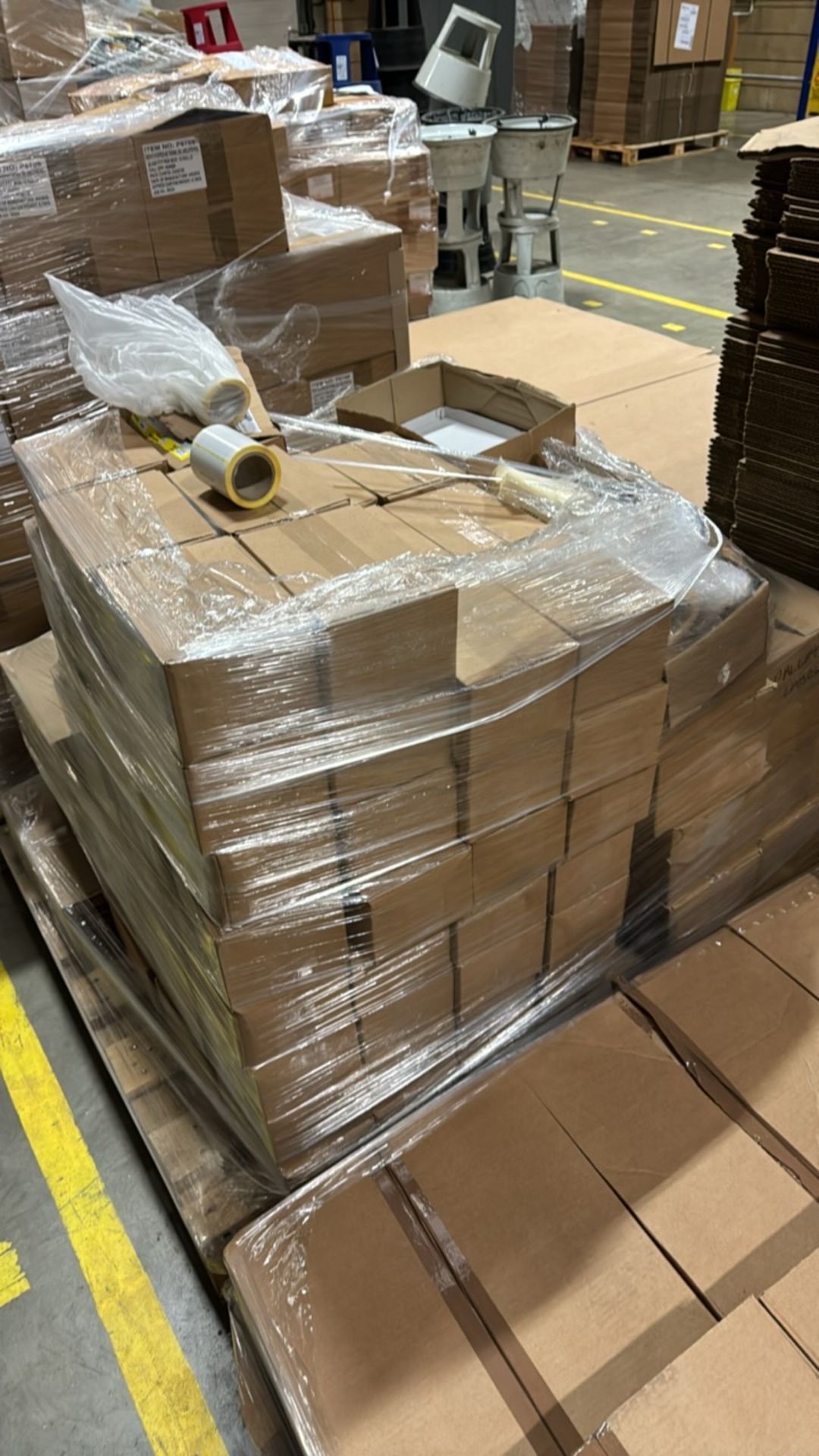 Pallet Of 76.2x50.8 Barcode Labels - Bild 3 aus 3